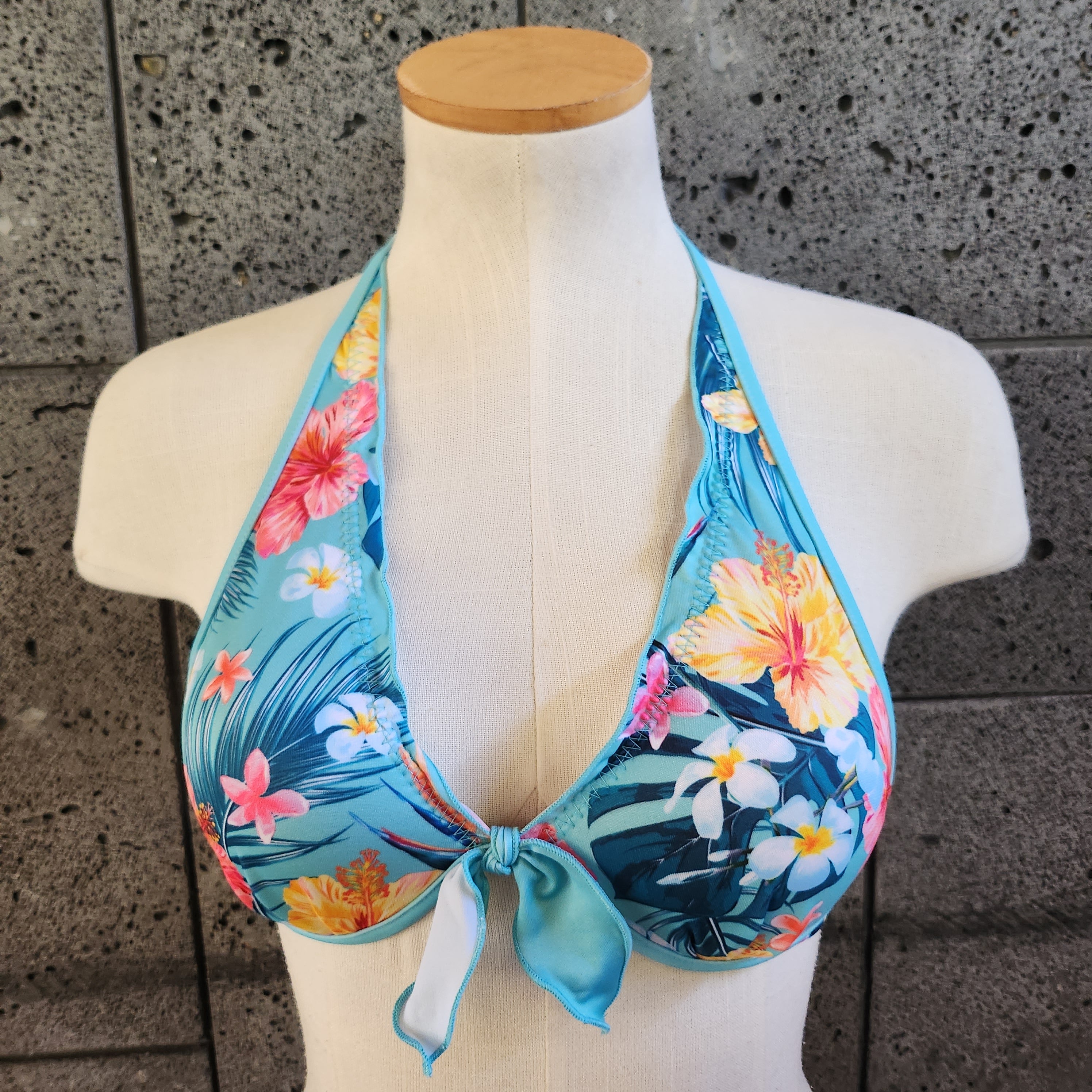 Loco Boutique Hawaiian Flower Ruffle Underwire