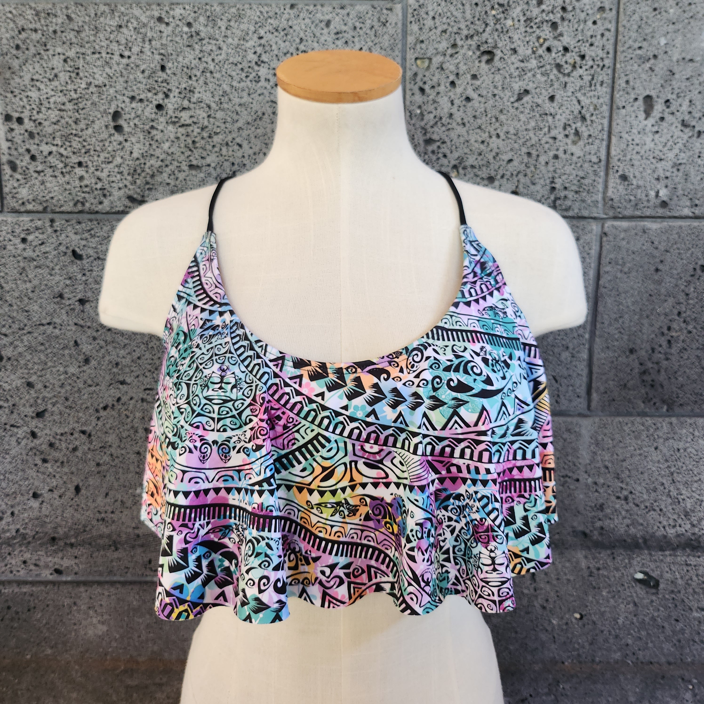 Top corto con volantes Hawaiian Tats