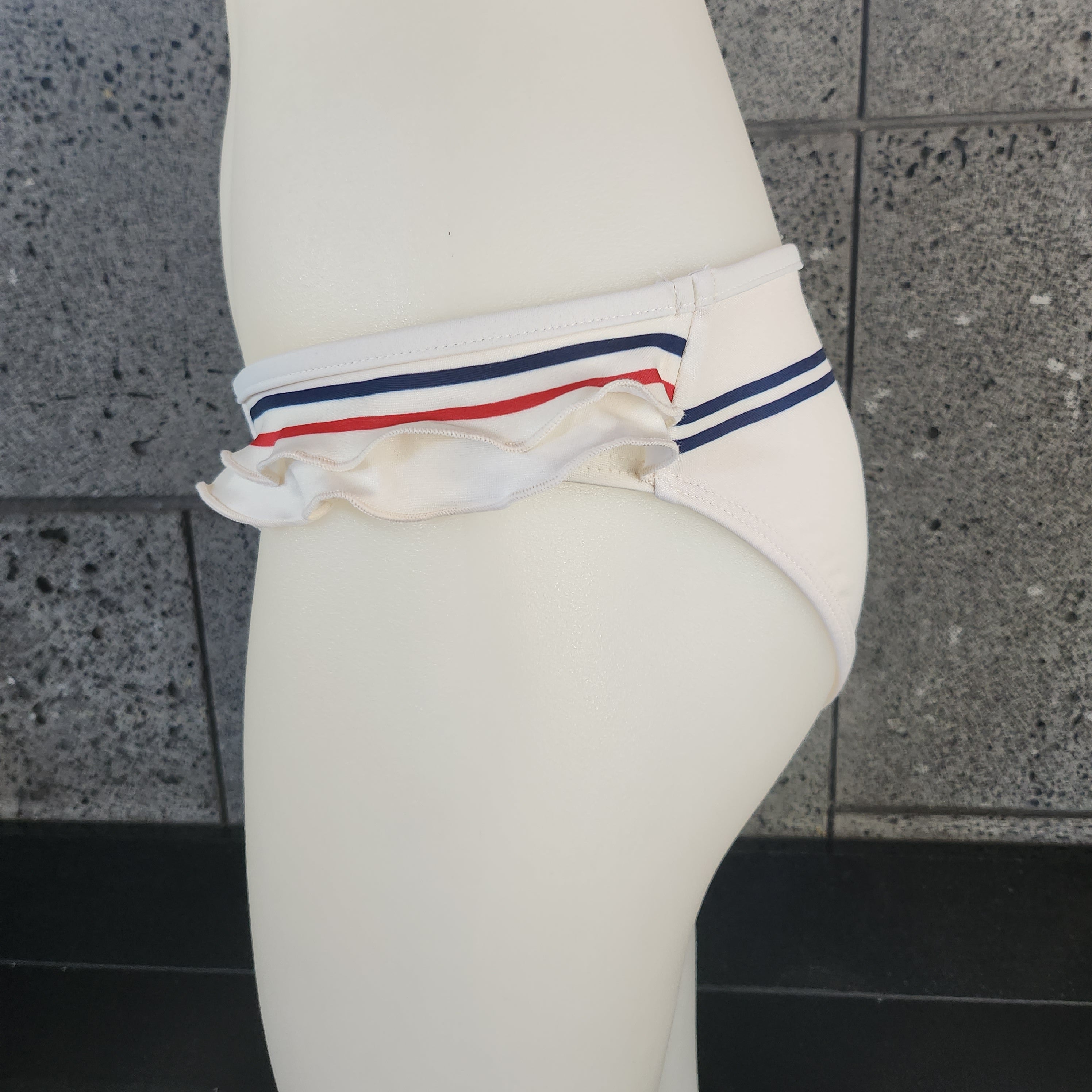 Banner Aloha de Loco Boutique con volantes de doble cara