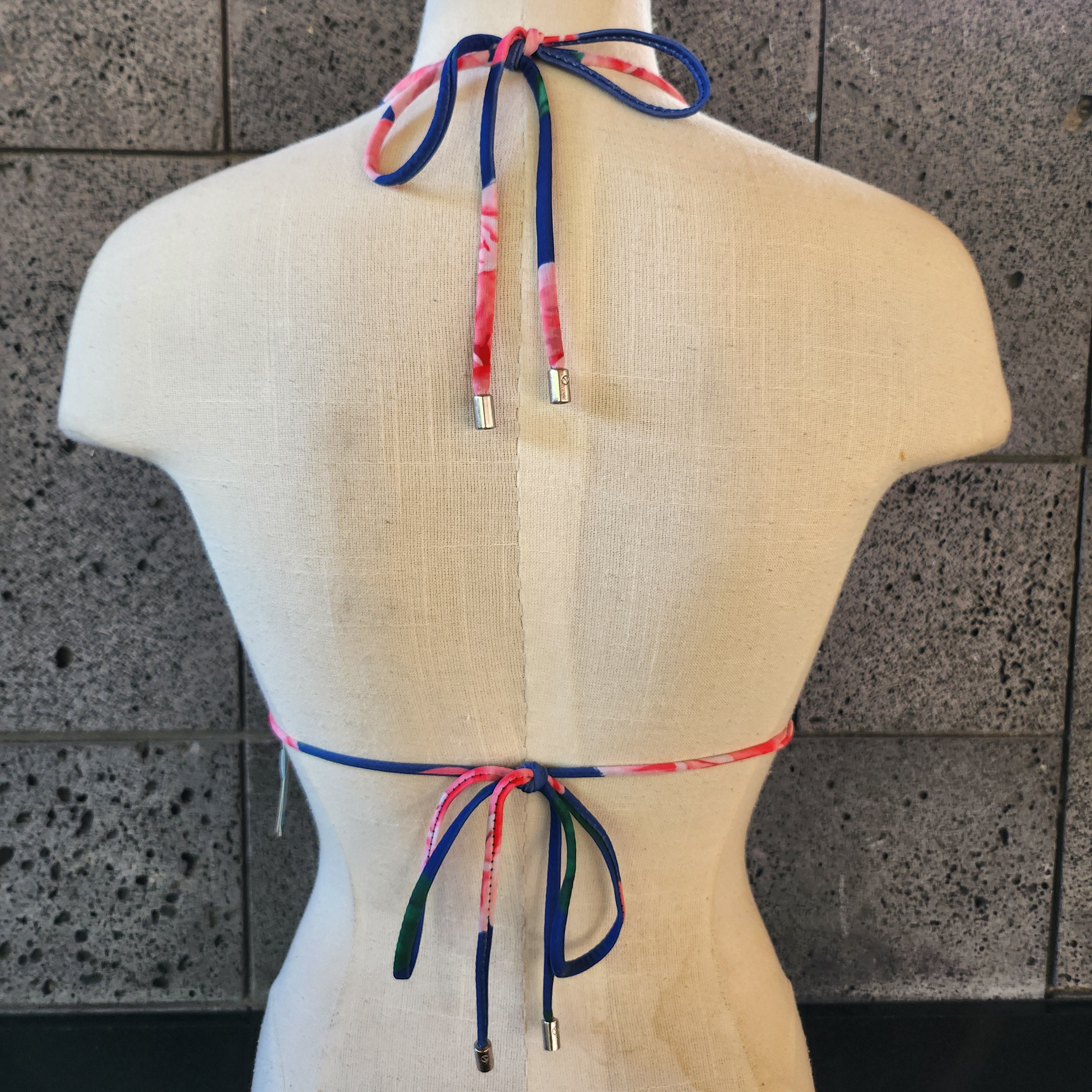 Loco Boutique Roses Ruched Sliding Triangle