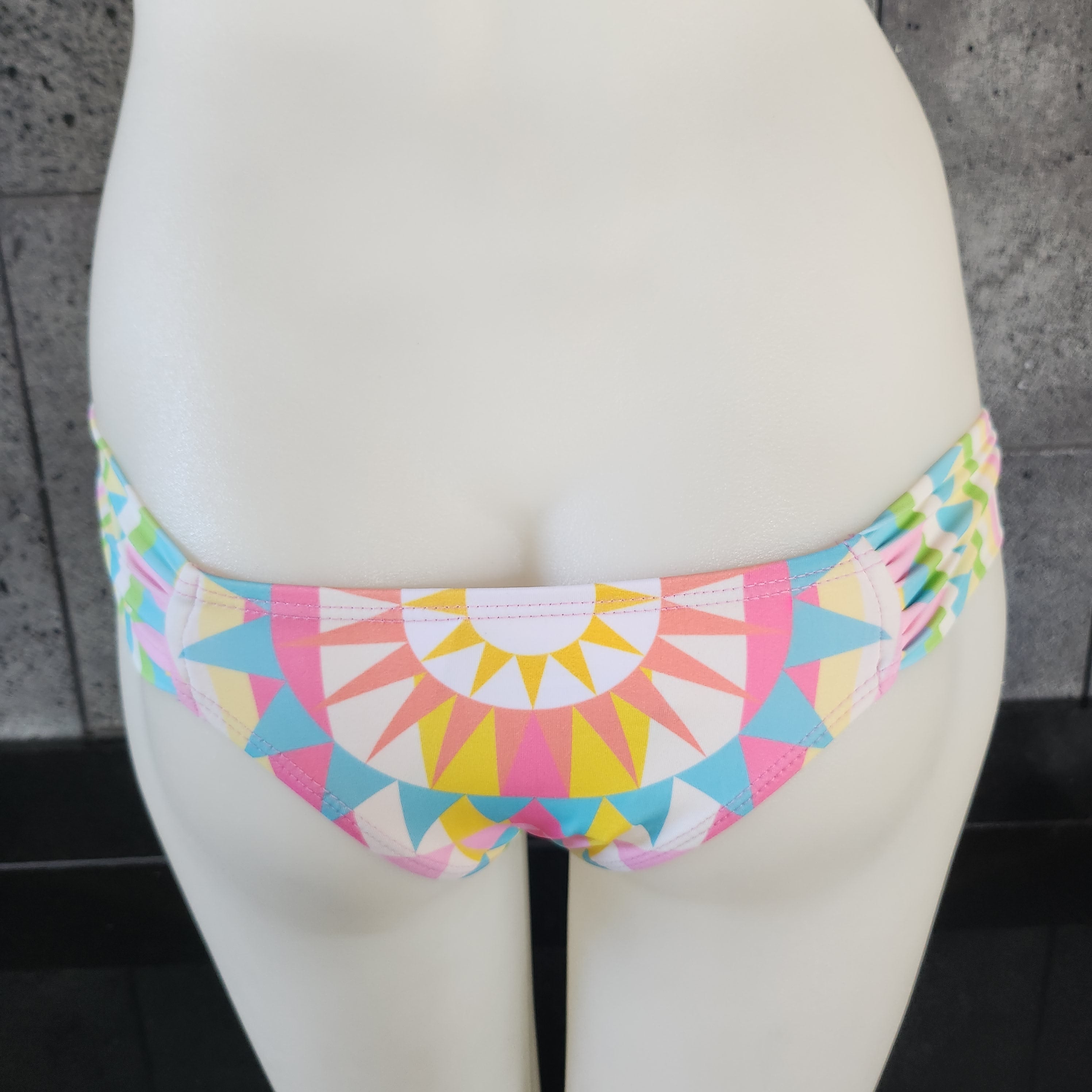 Loco Boutique Sunstar Banded Sides