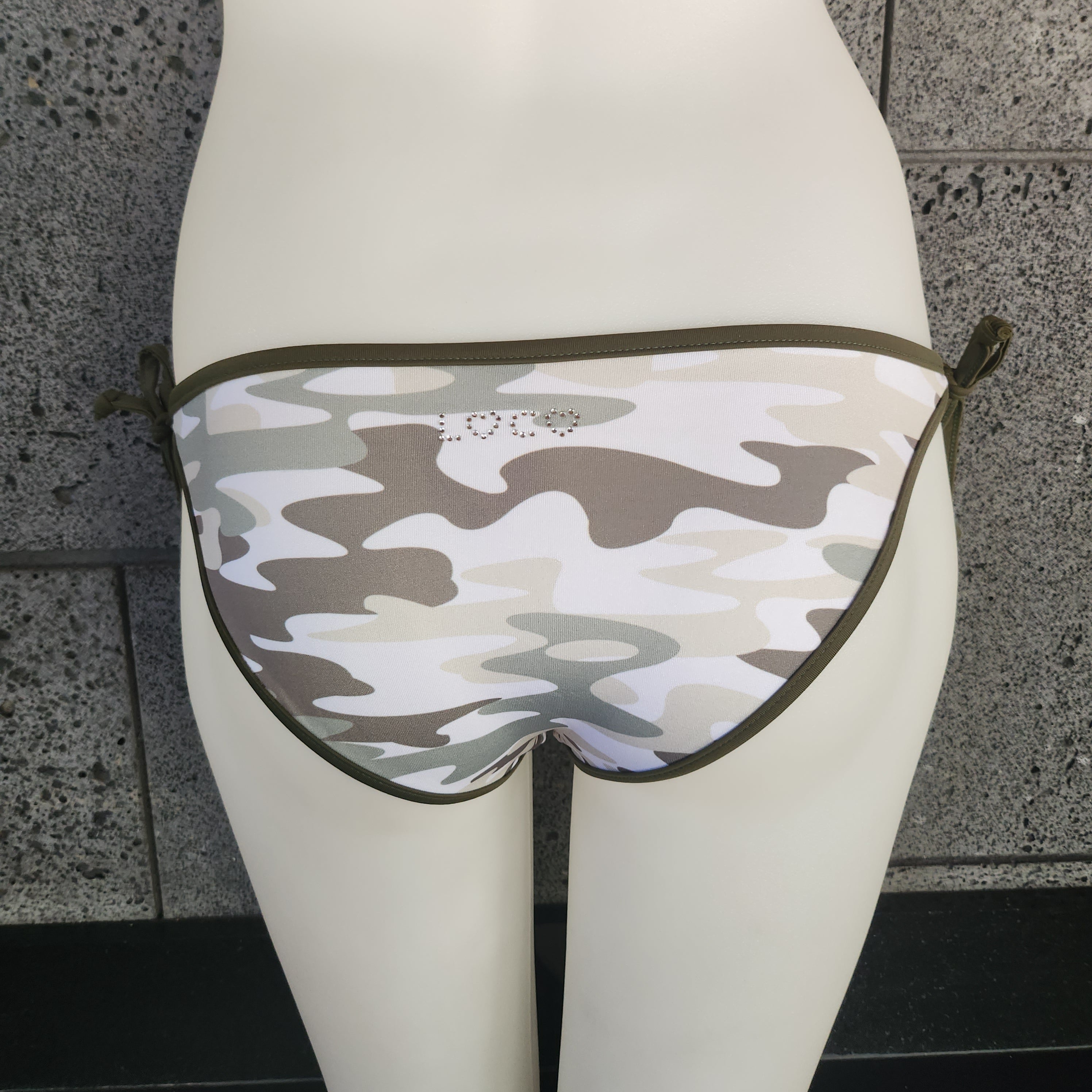 Loco Boutique Camando Removable Bows