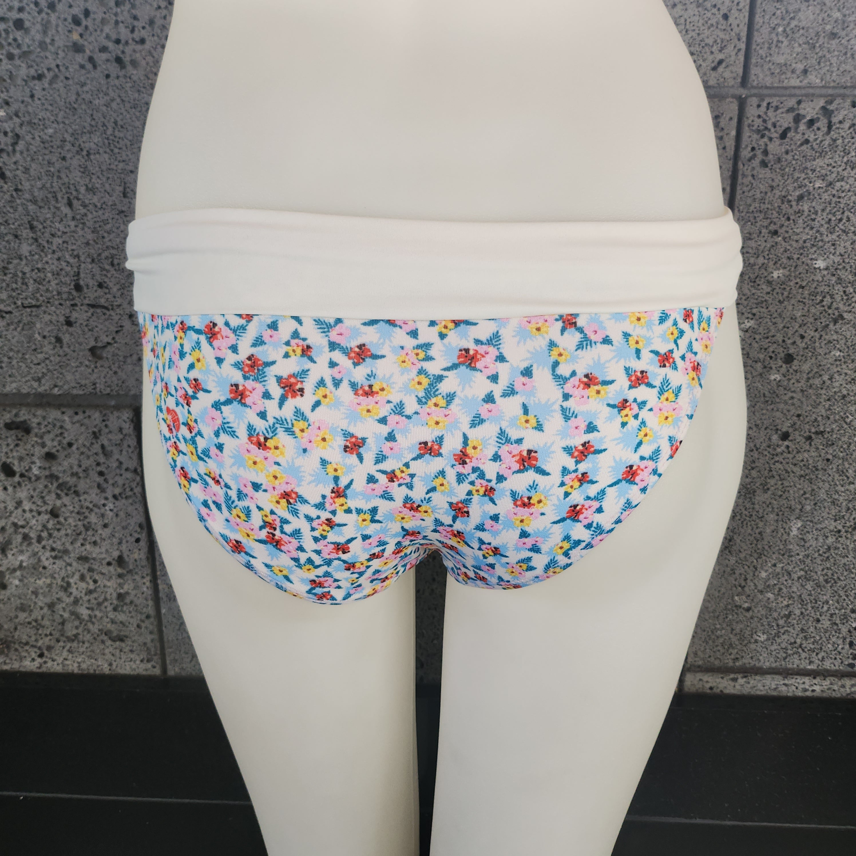 Loco Boutique Flower Shower Folded Over