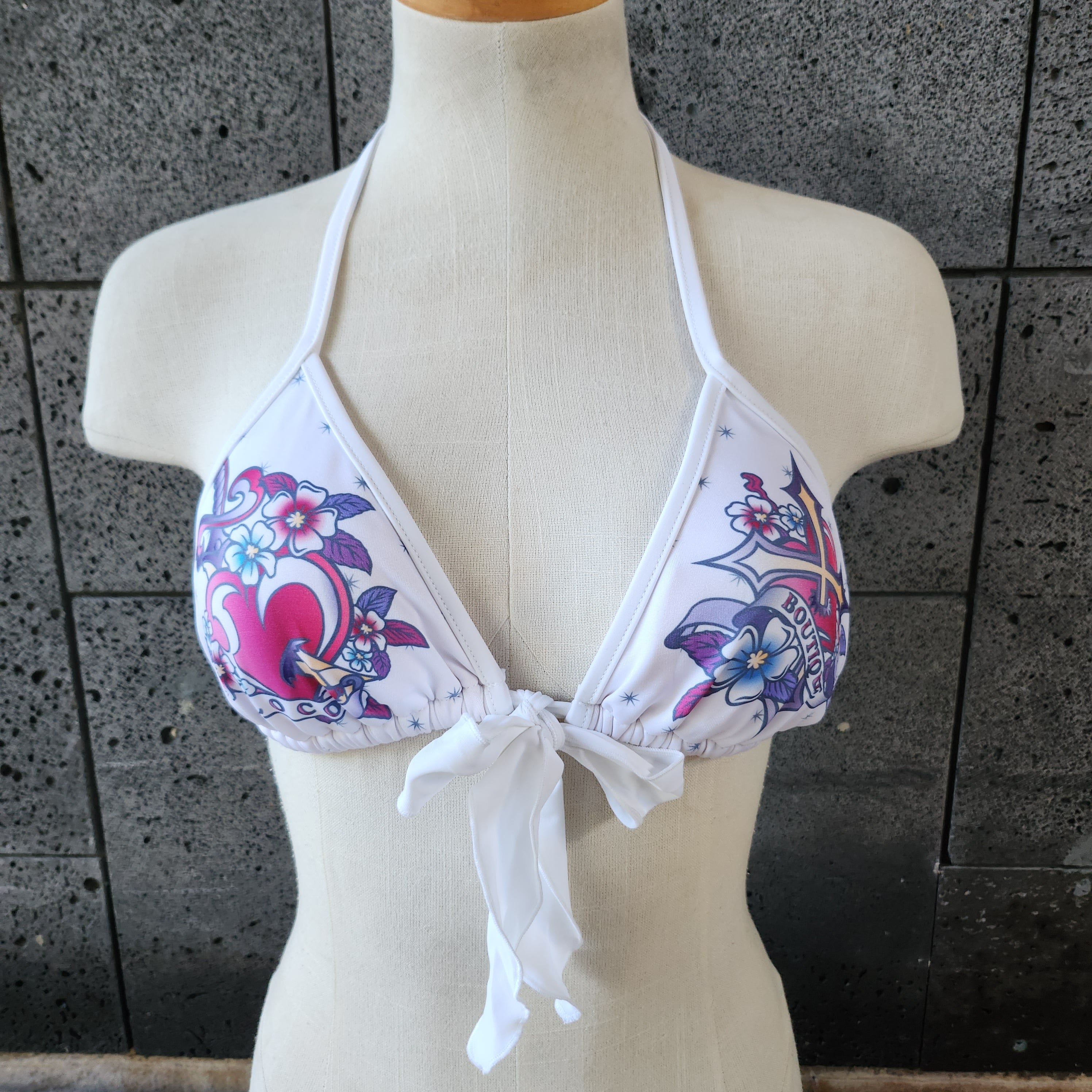 Loco Boutique Space Sliding Triangle