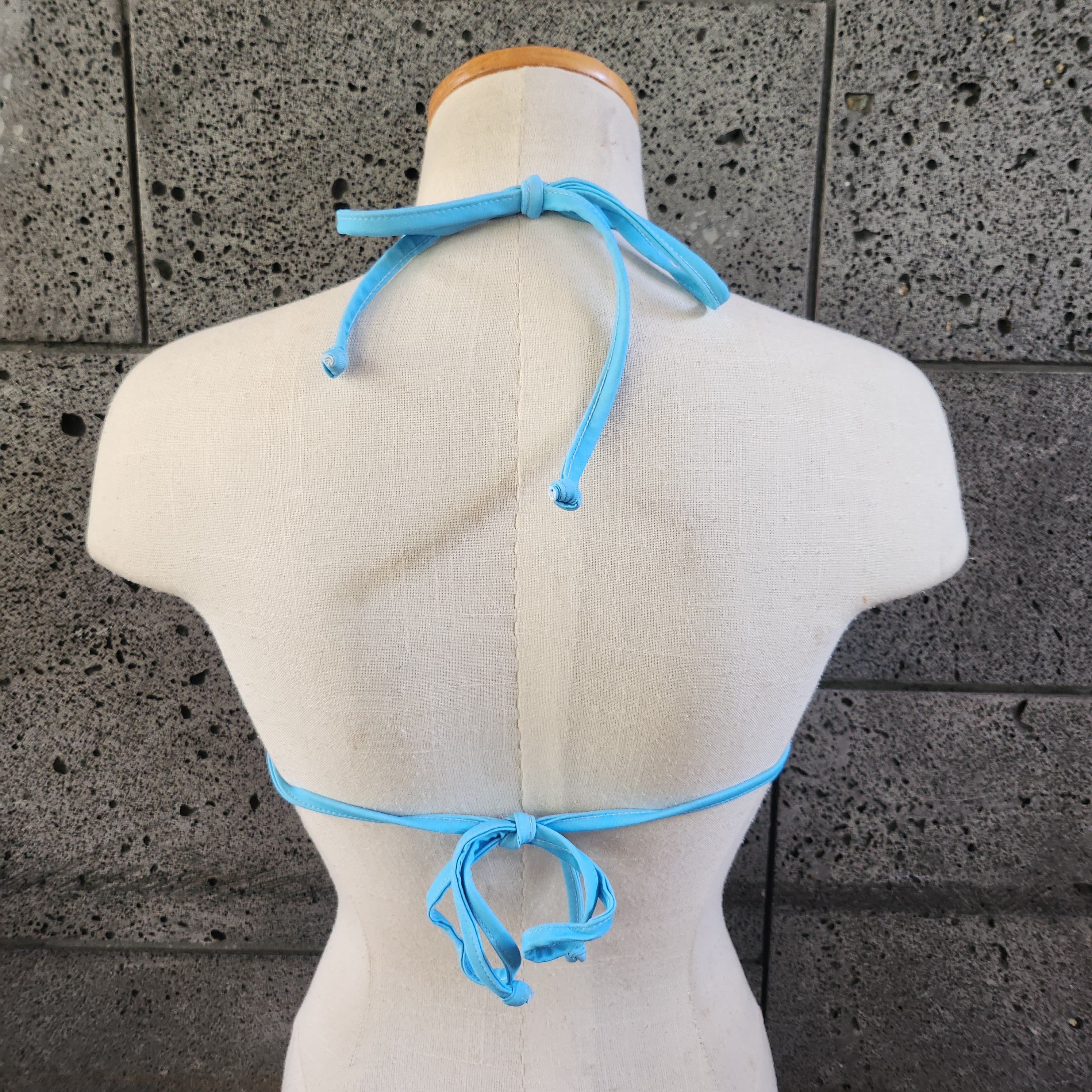 Loco Boutique Lace Ruffle Sliding Triangle