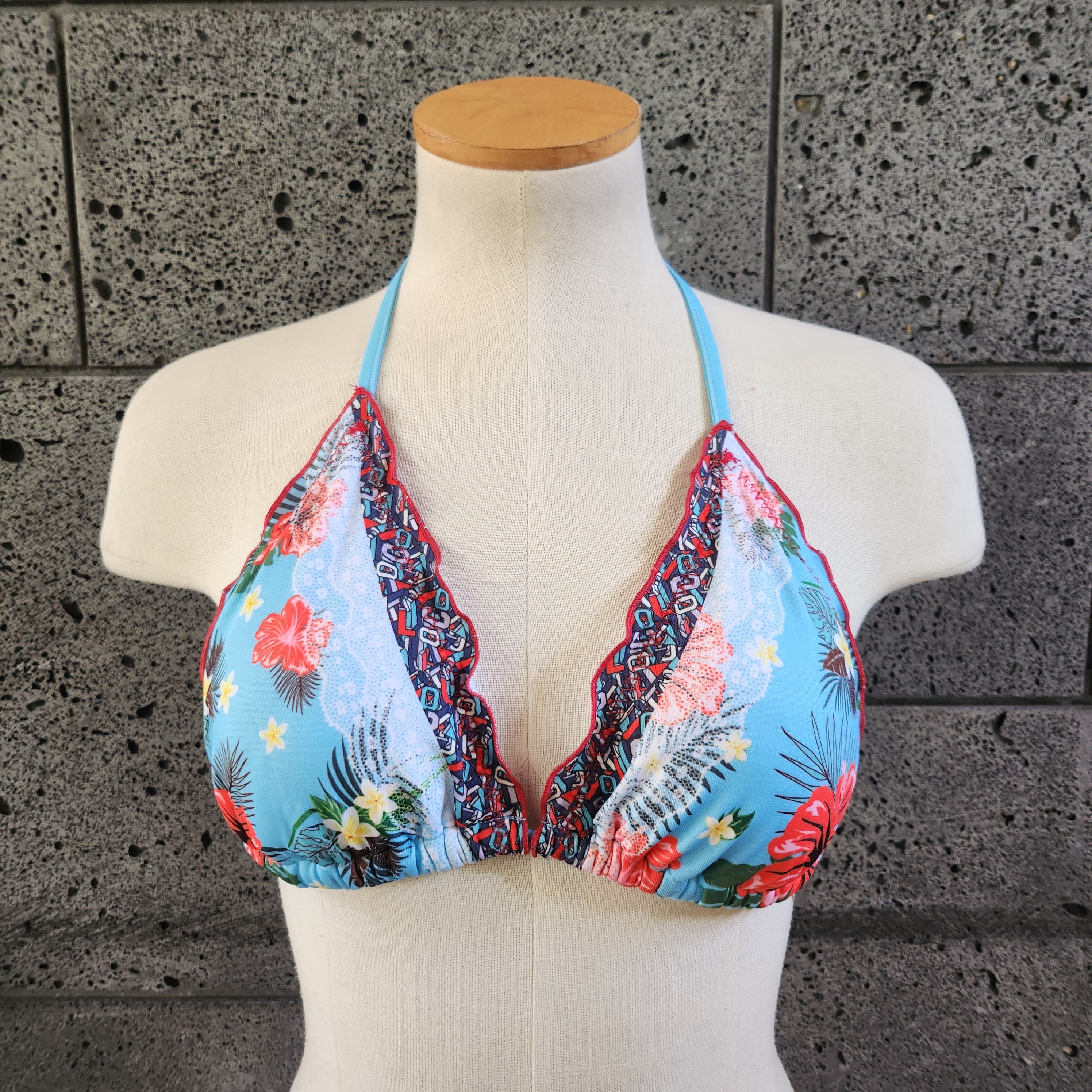 Loco Boutique Lace Ruffle Sliding Triangle