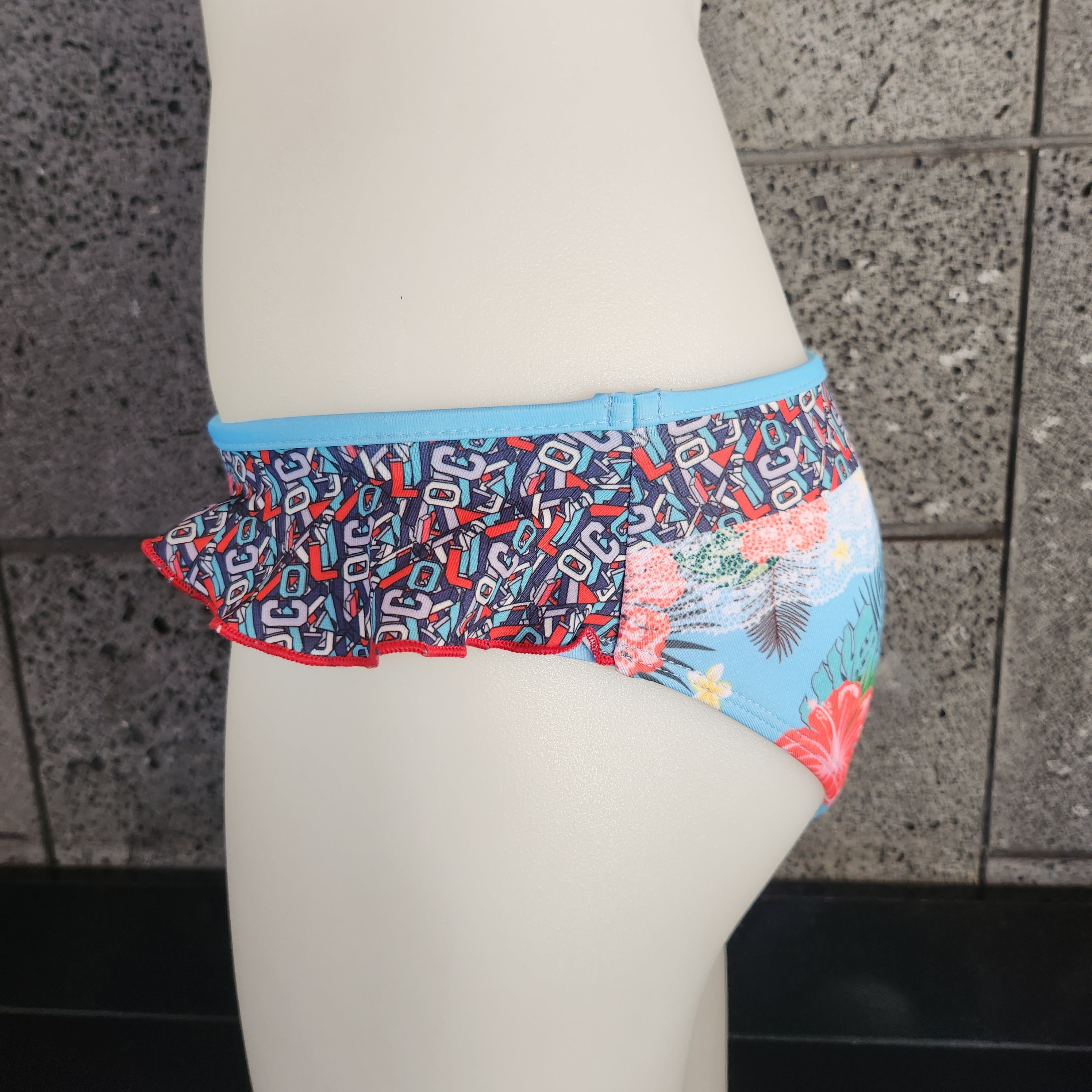 Loco Boutique Lace Side Ruffle