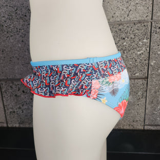 Loco Boutique Lace Side Ruffle