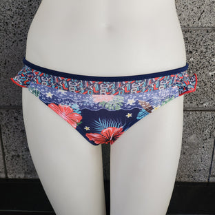 Loco Boutique Lace Side Ruffle