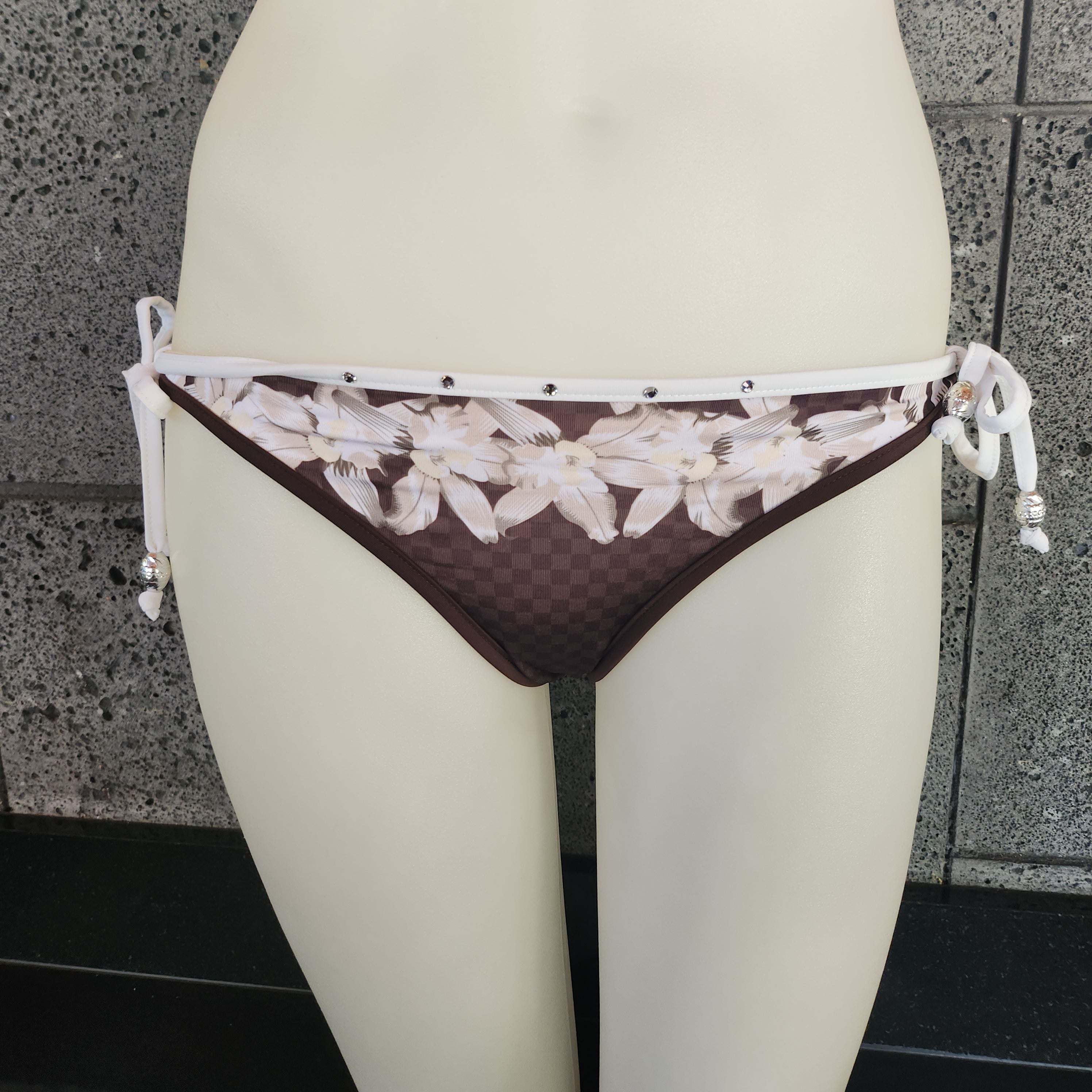 Loco Boutique Pane Removable Bows