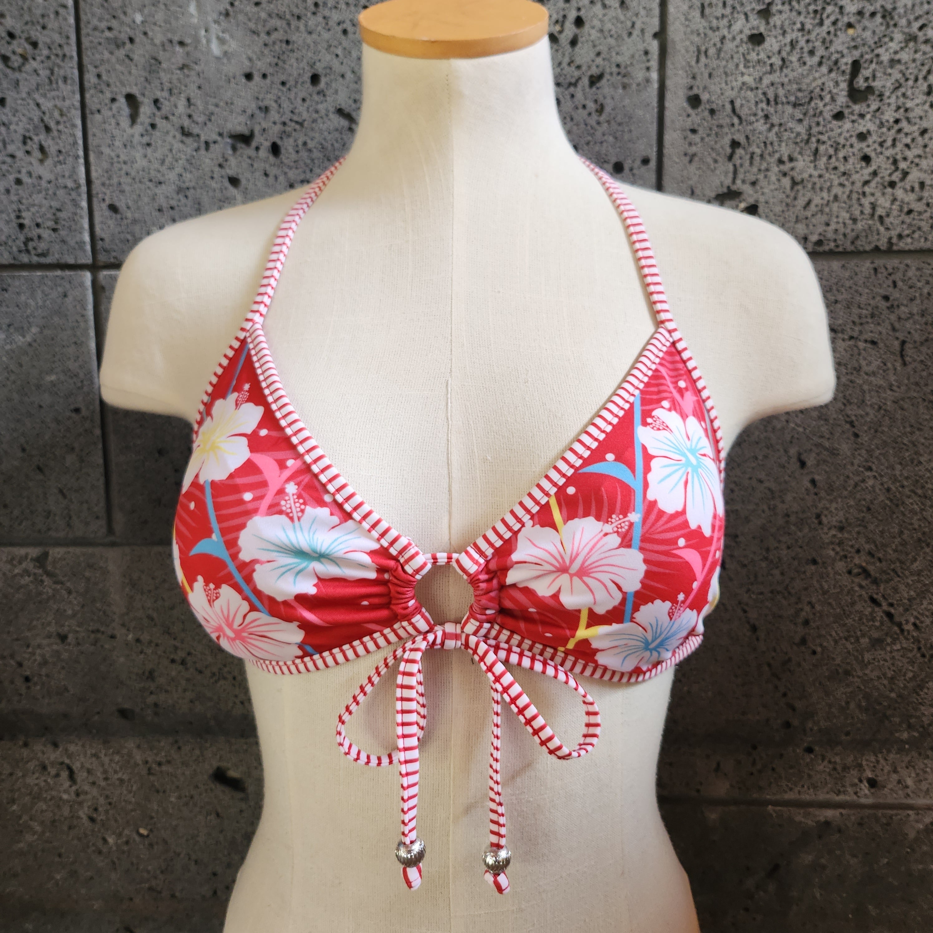 Loco Boutique Jump Keyhole Front Triangle