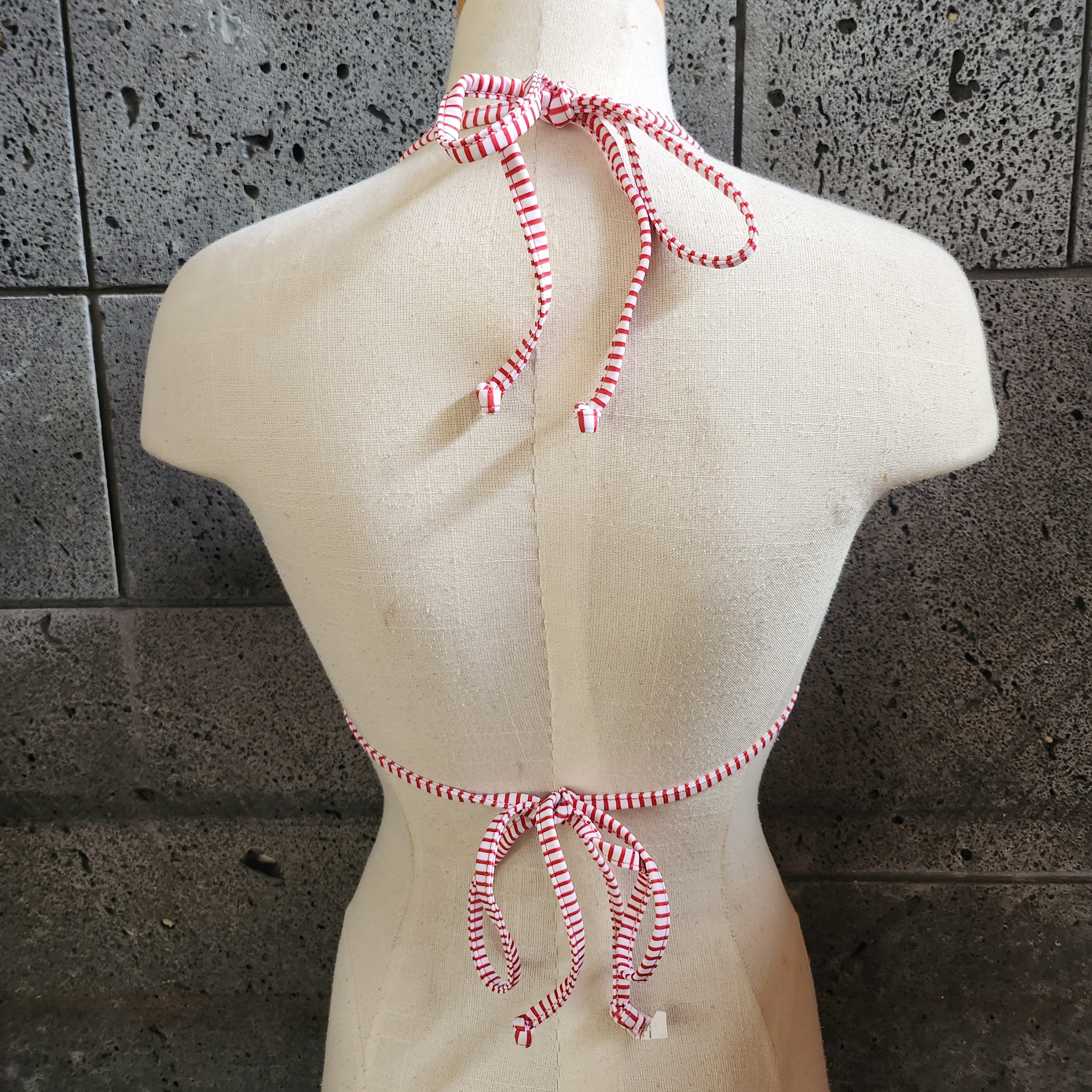 Loco Boutique Jump Keyhole Front Triangle