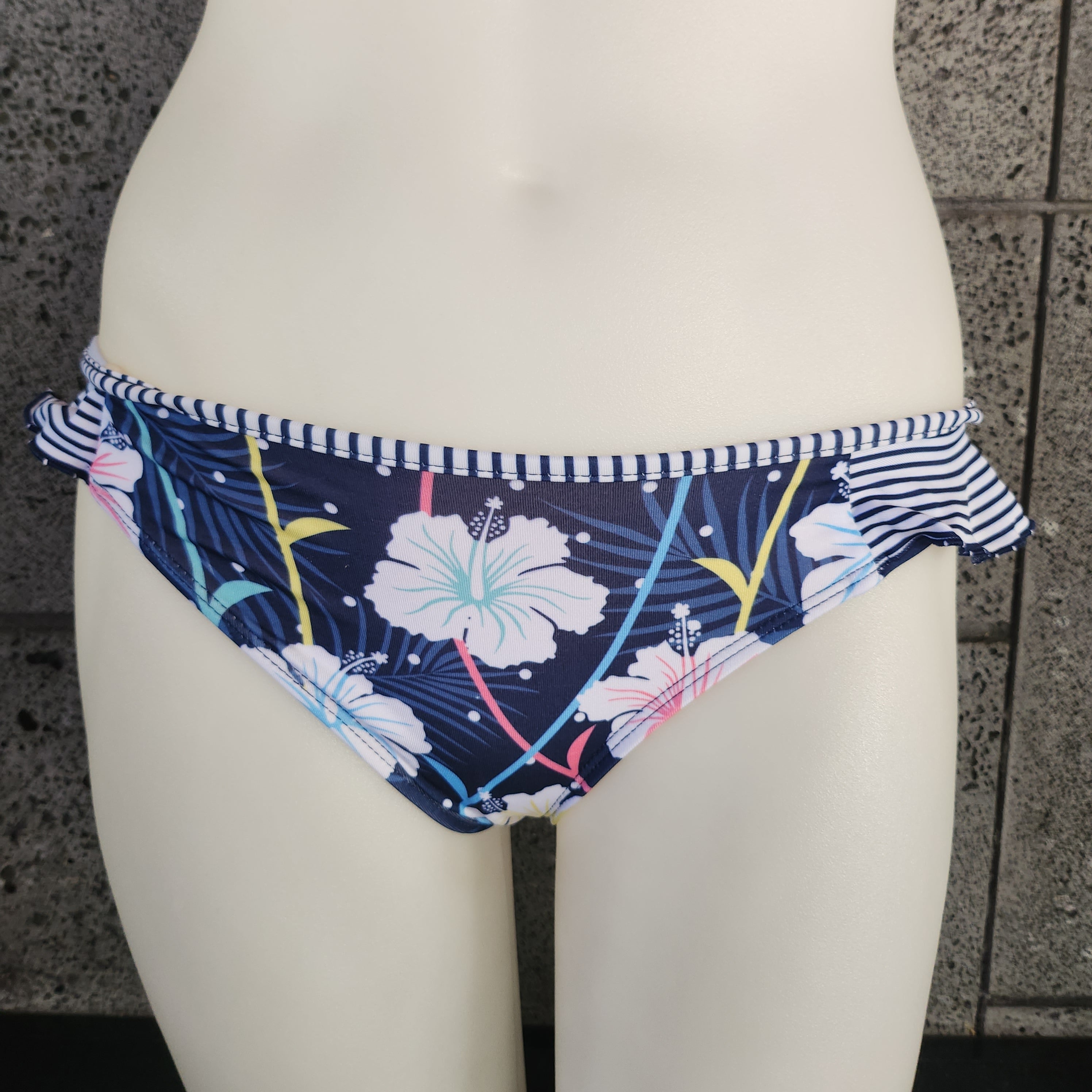 Loco Boutique Jump Side Ruffle