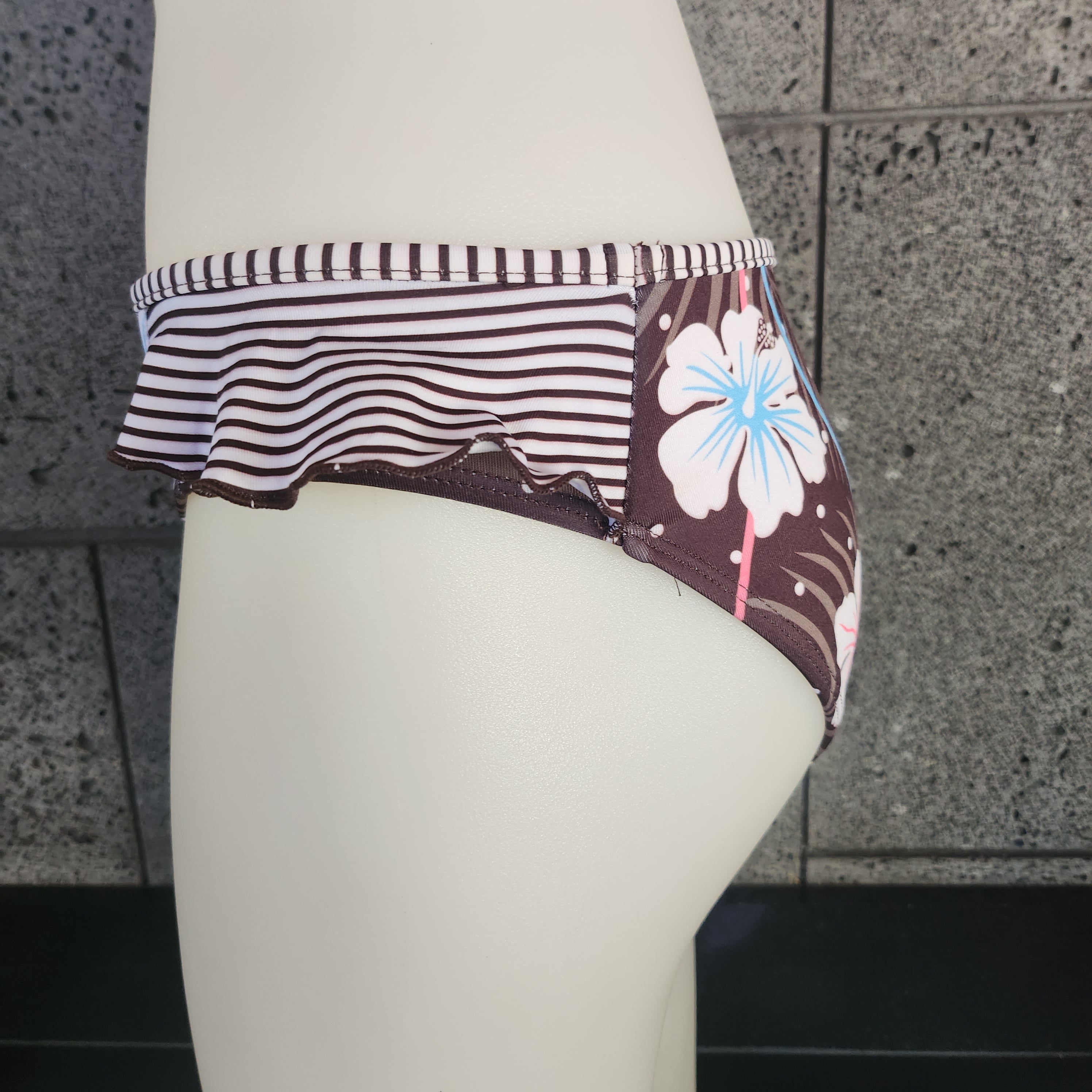 Loco Boutique Jump Side Ruffle