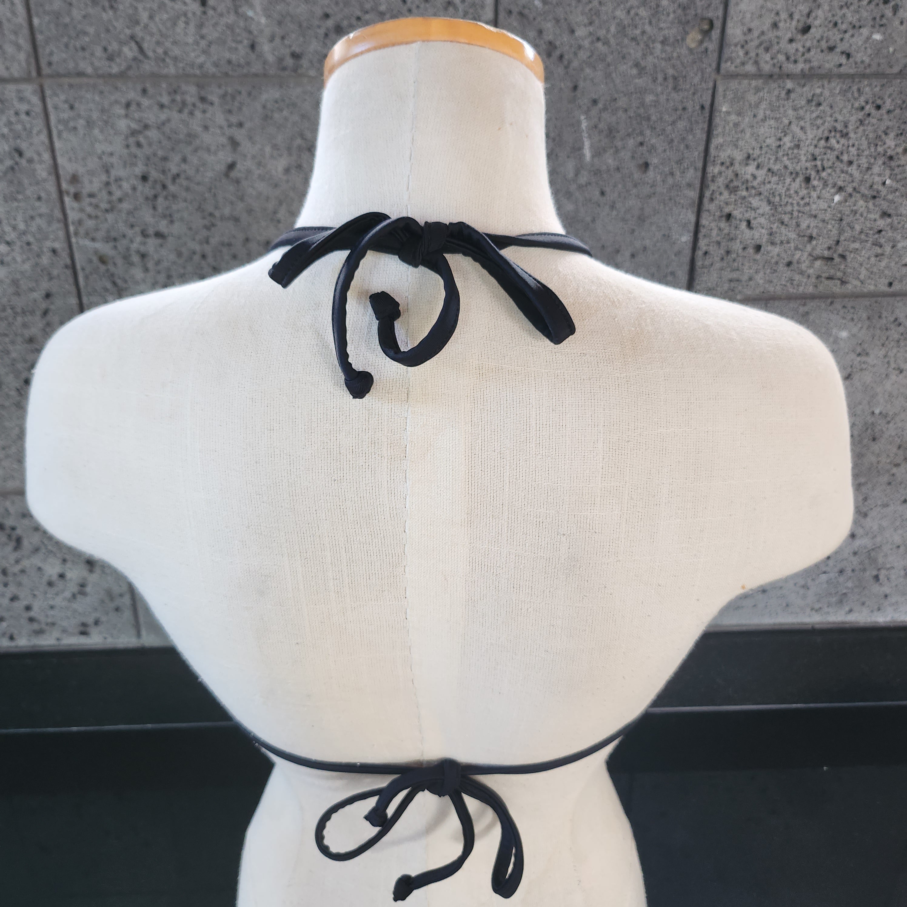 Loco Boutique Snake Ruffle Sliding Triangle