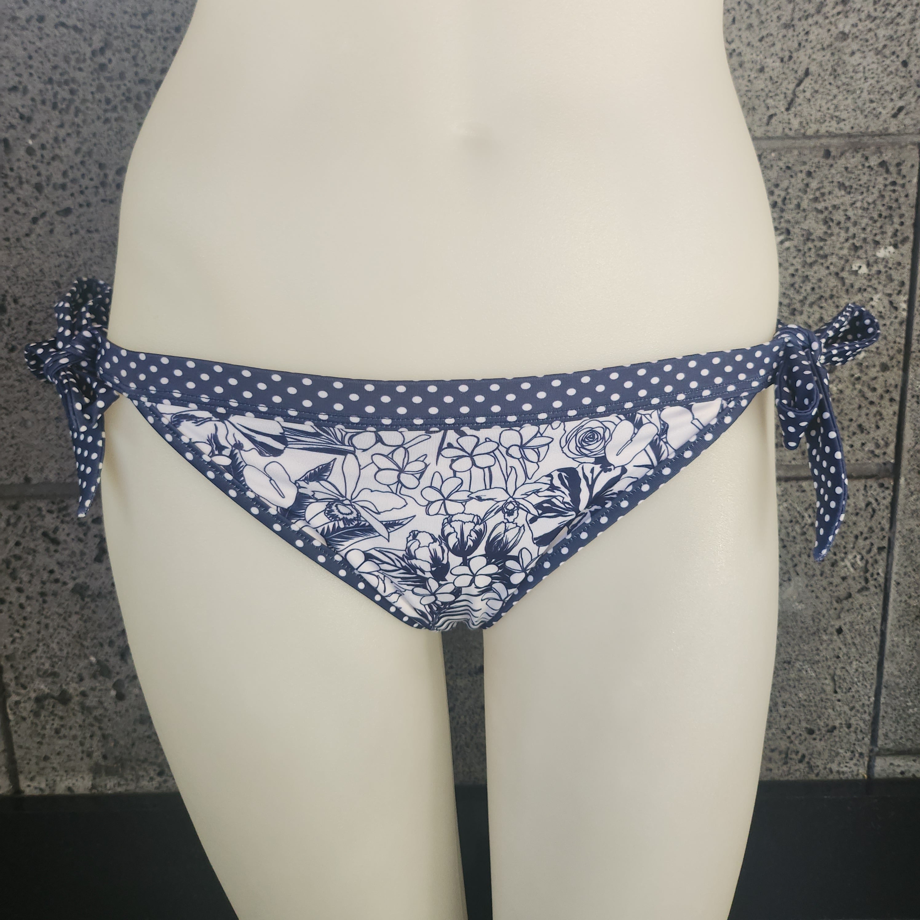 Loco Boutique Quiet Reversible Banded Waist