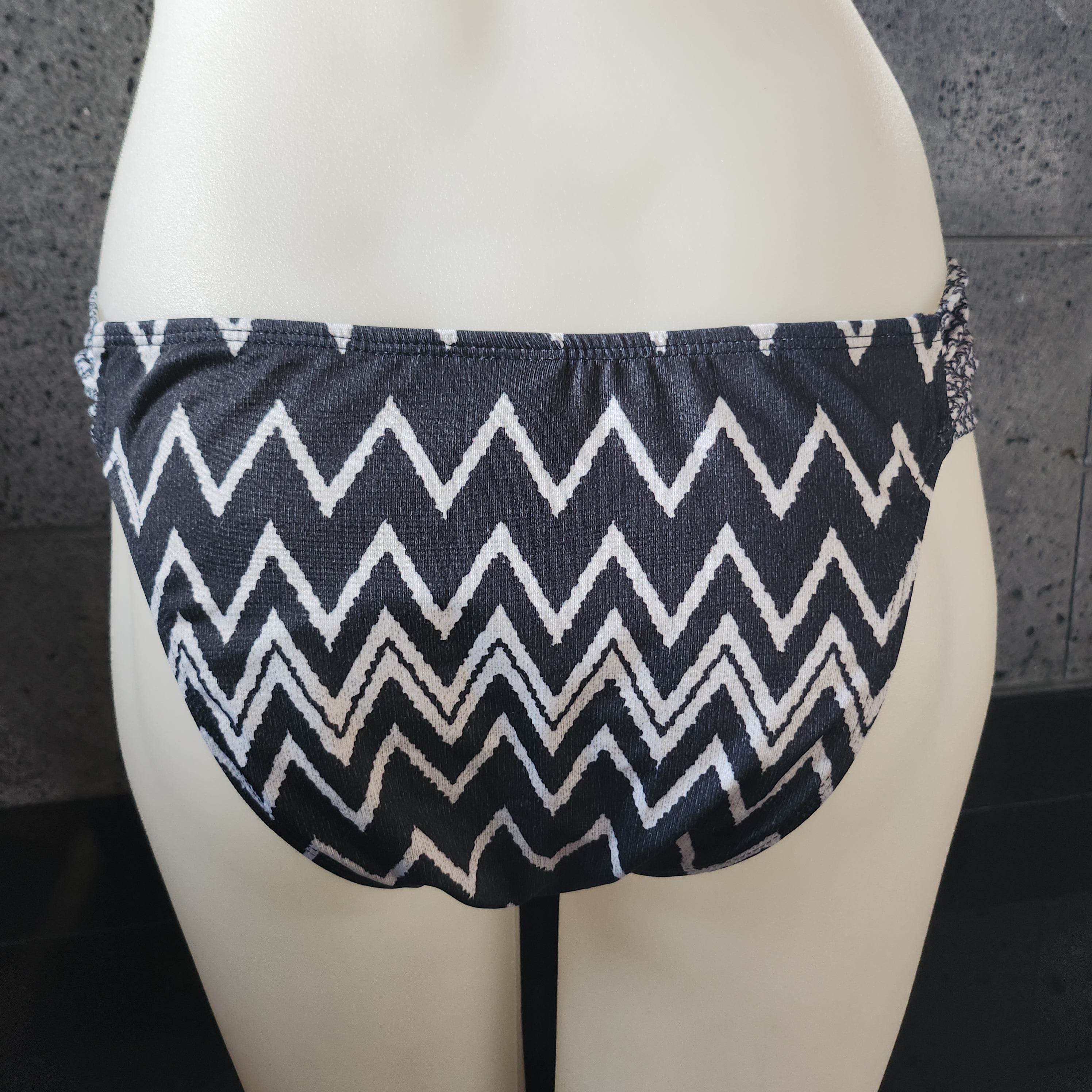 Loco Boutique Loco Zig Zag Banded Sides
