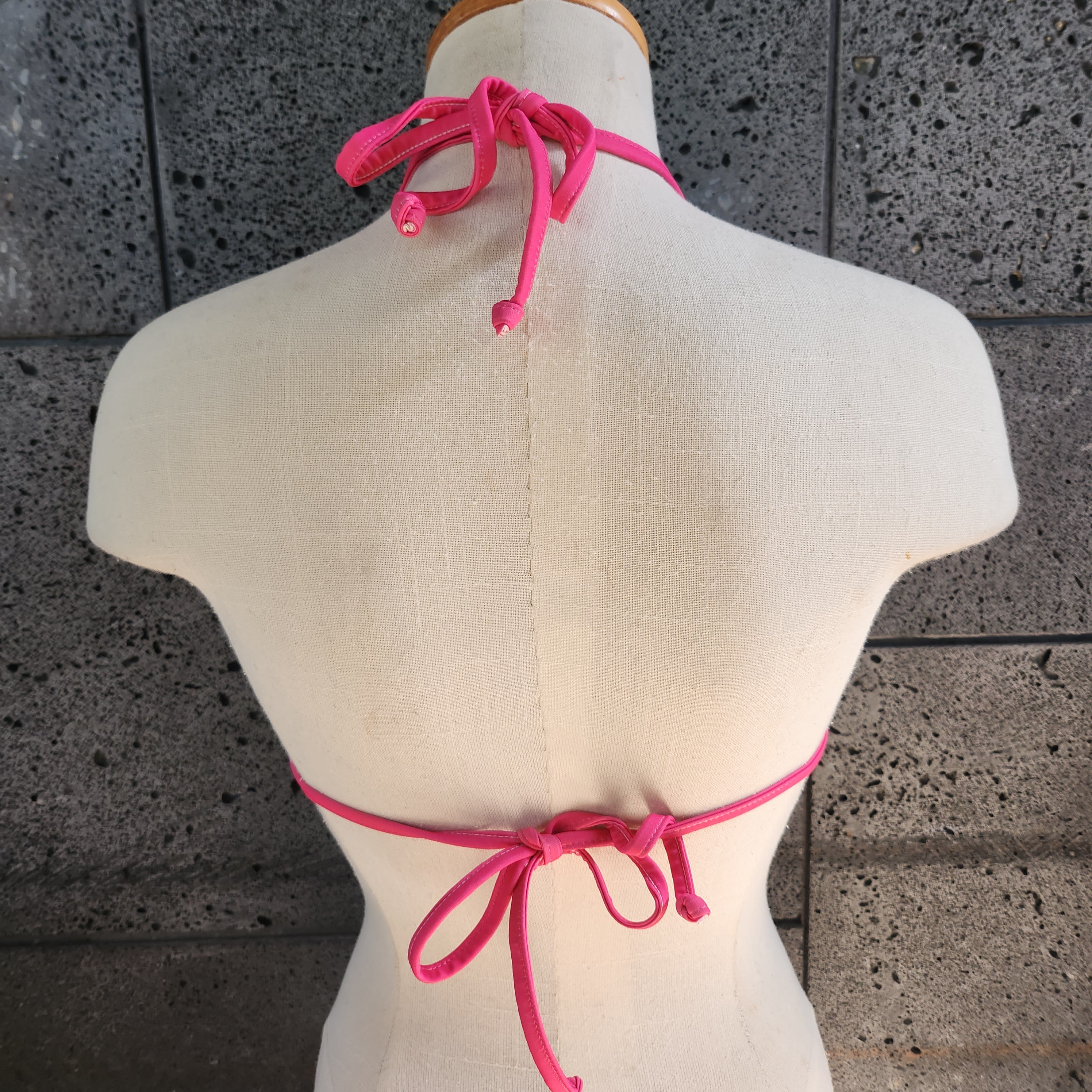 Loco Boutique Loco Paisley Ruffle Sliding Triangle