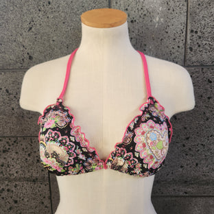 Loco Boutique Loco Paisley Ruffle Sliding Triangle