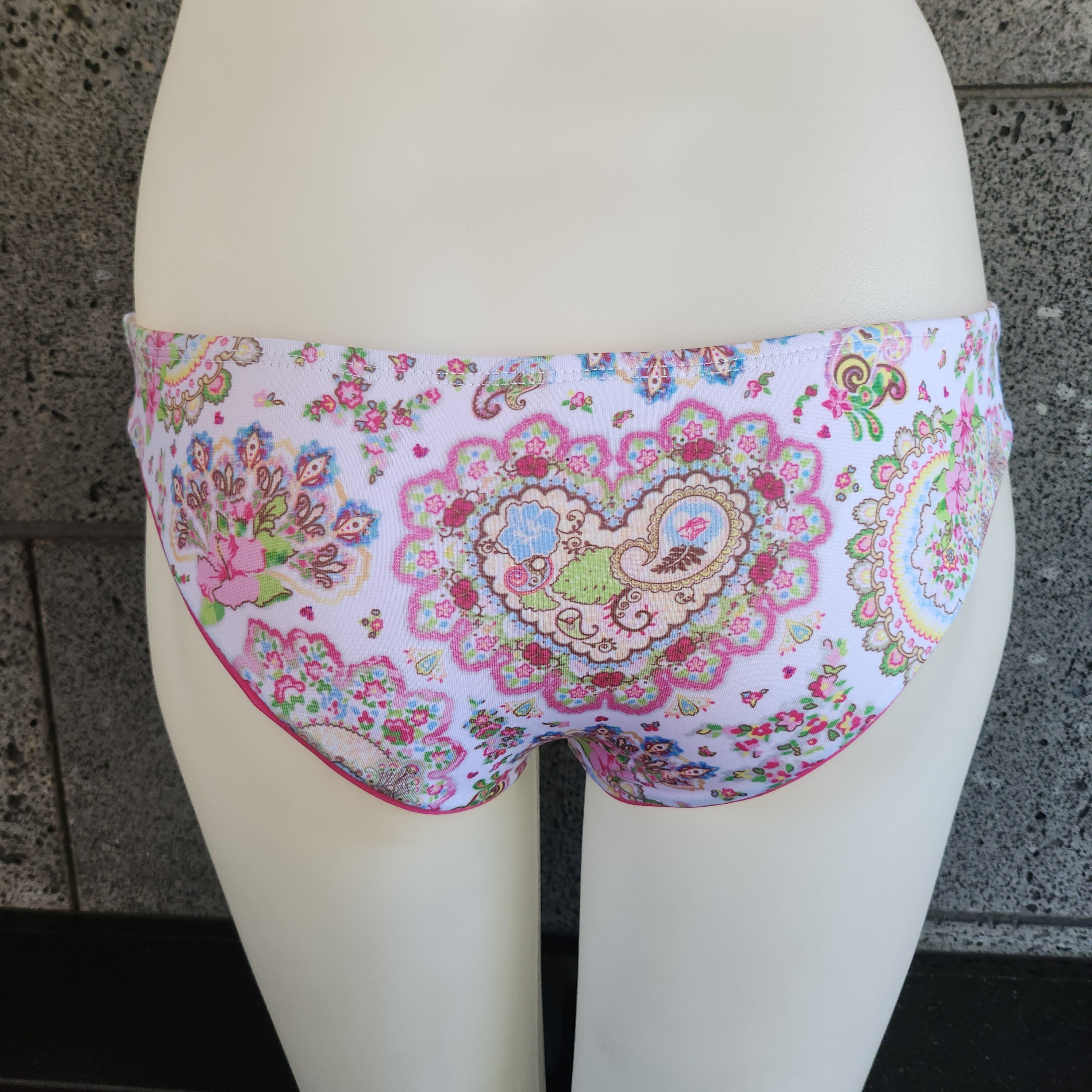 Loco Boutique Loco Paisley Pipingless
