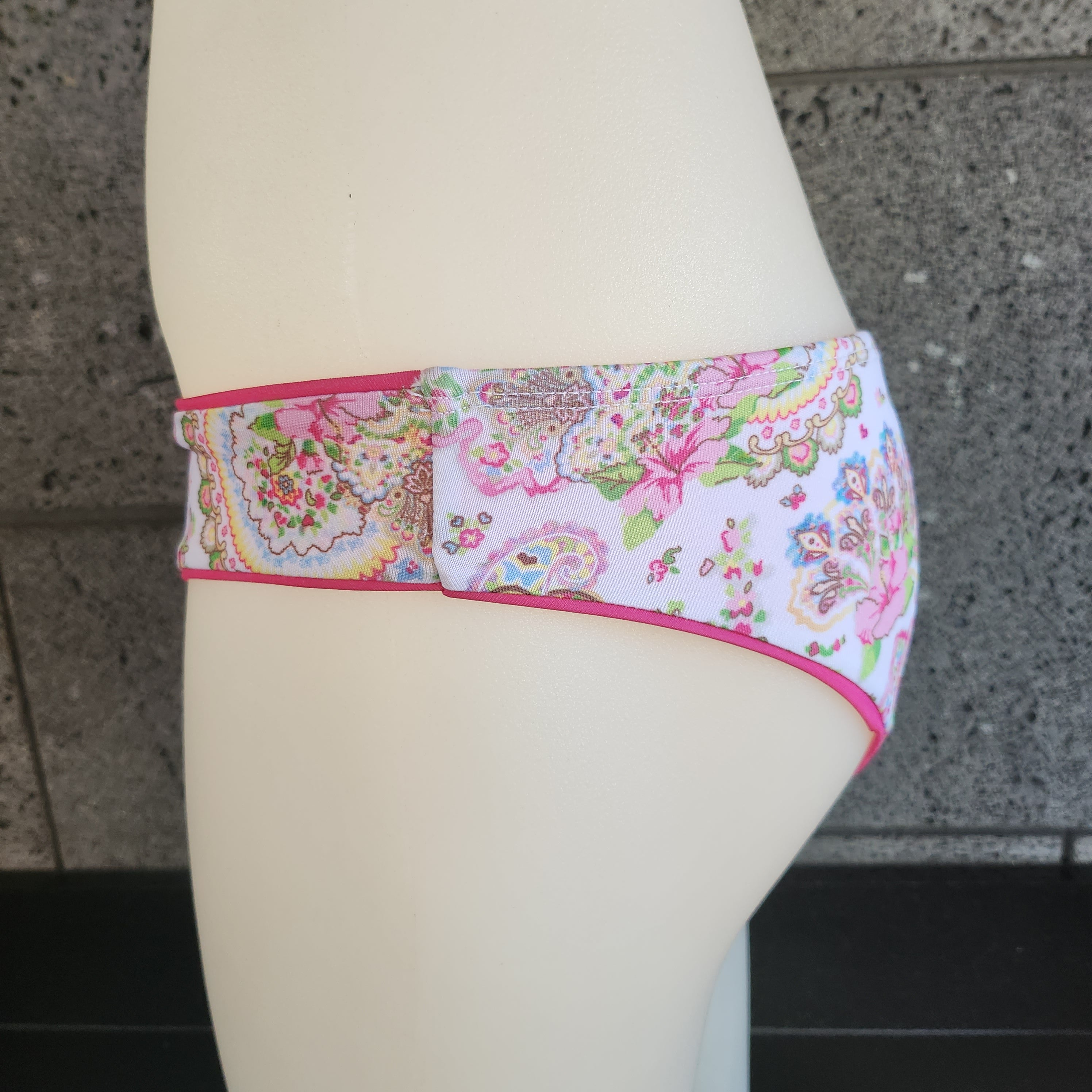 Loco Boutique Loco Paisley Pipingless