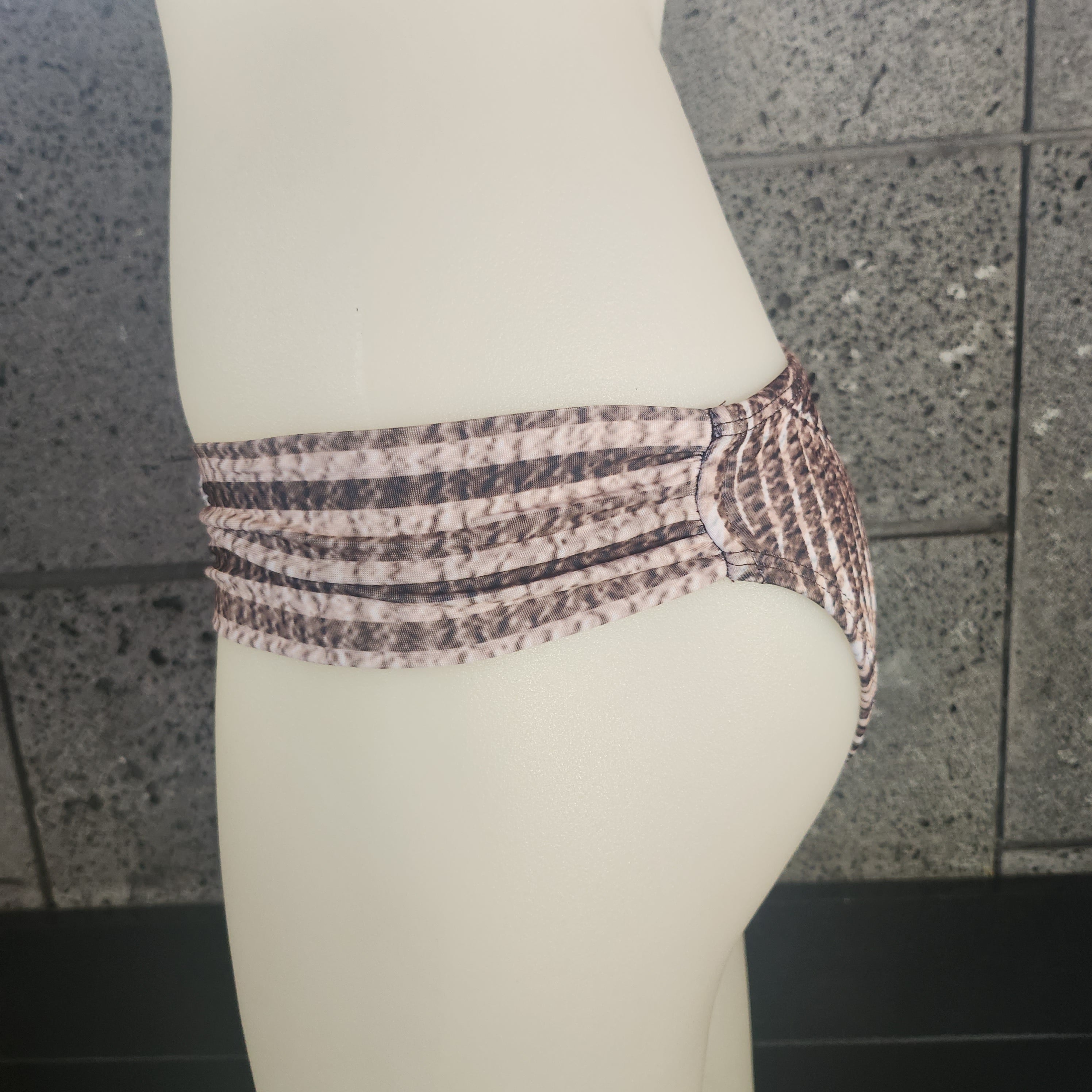 Loco Boutique Kilauea Banded Sides