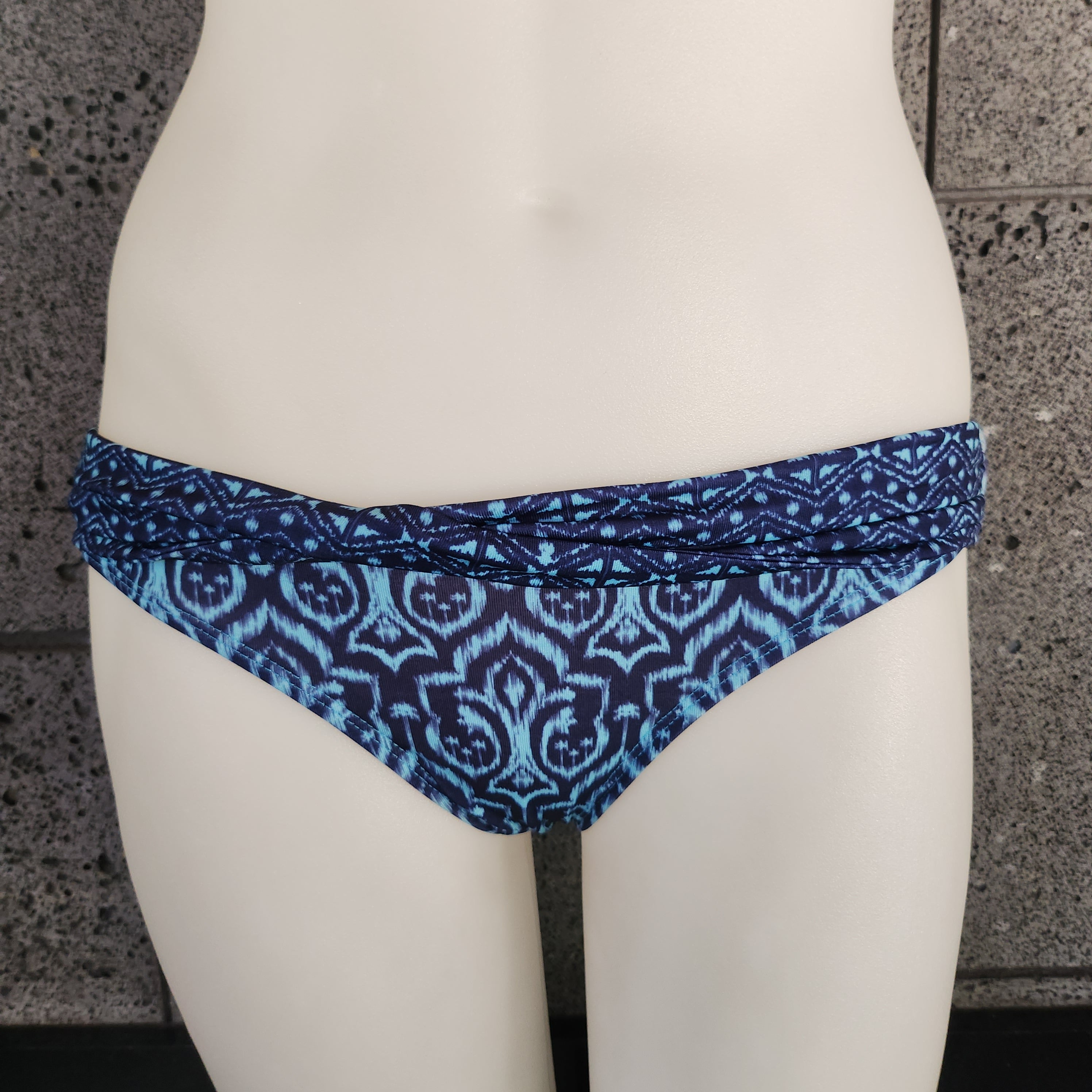 Loco Boutique Indo Twisted Band