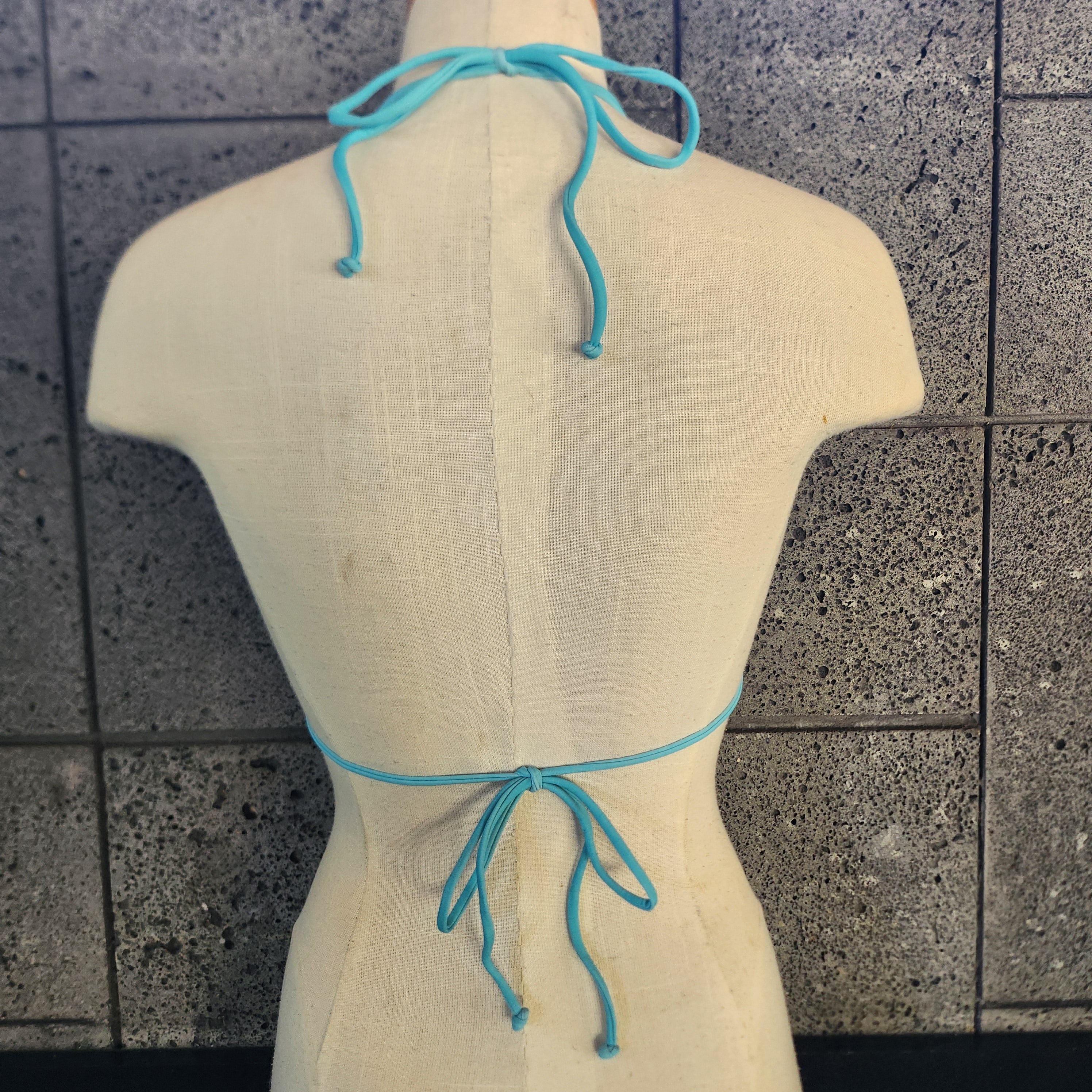 Loco Boutique Diagram Sliding Triangle