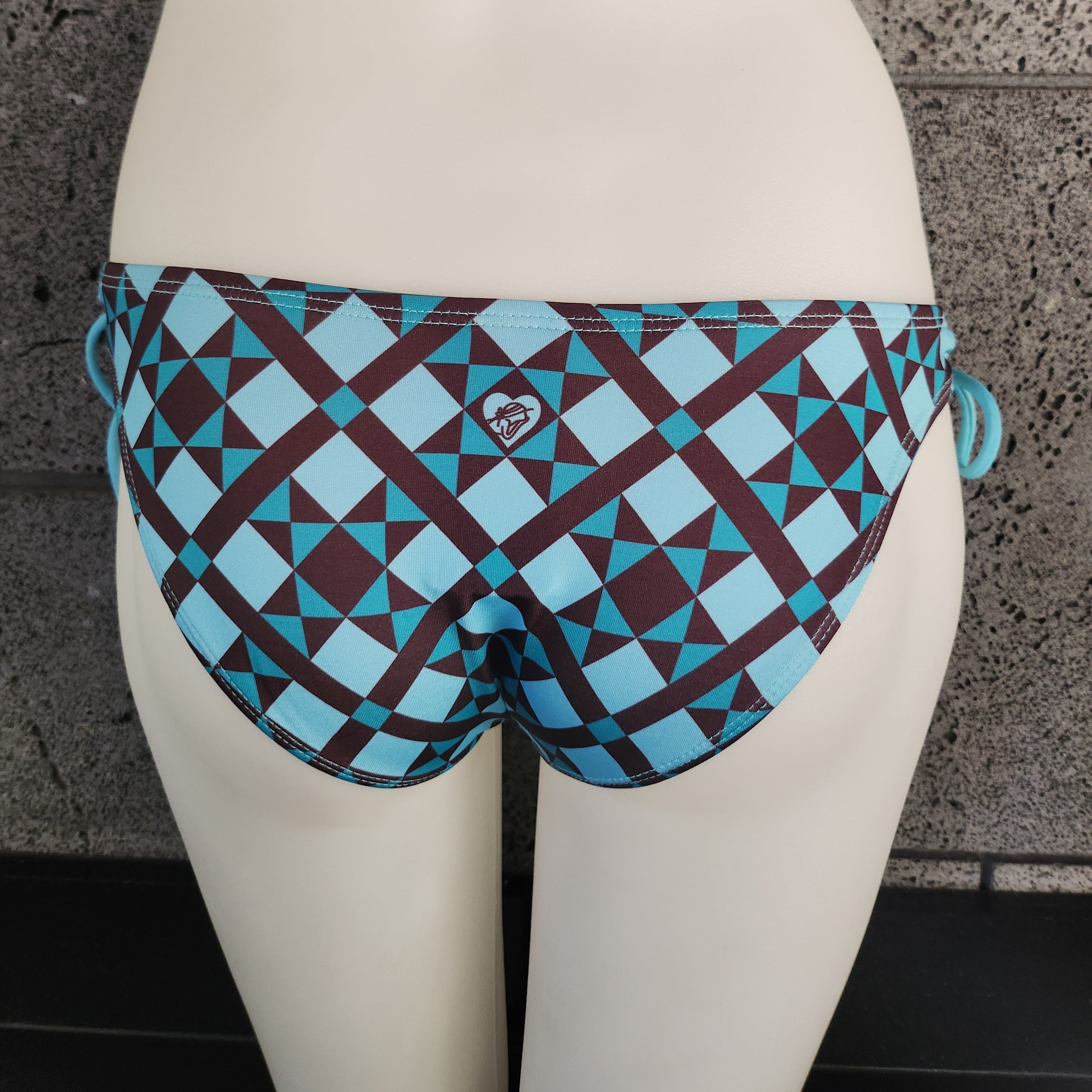 Loco Boutique Diagram Keyhole Gather