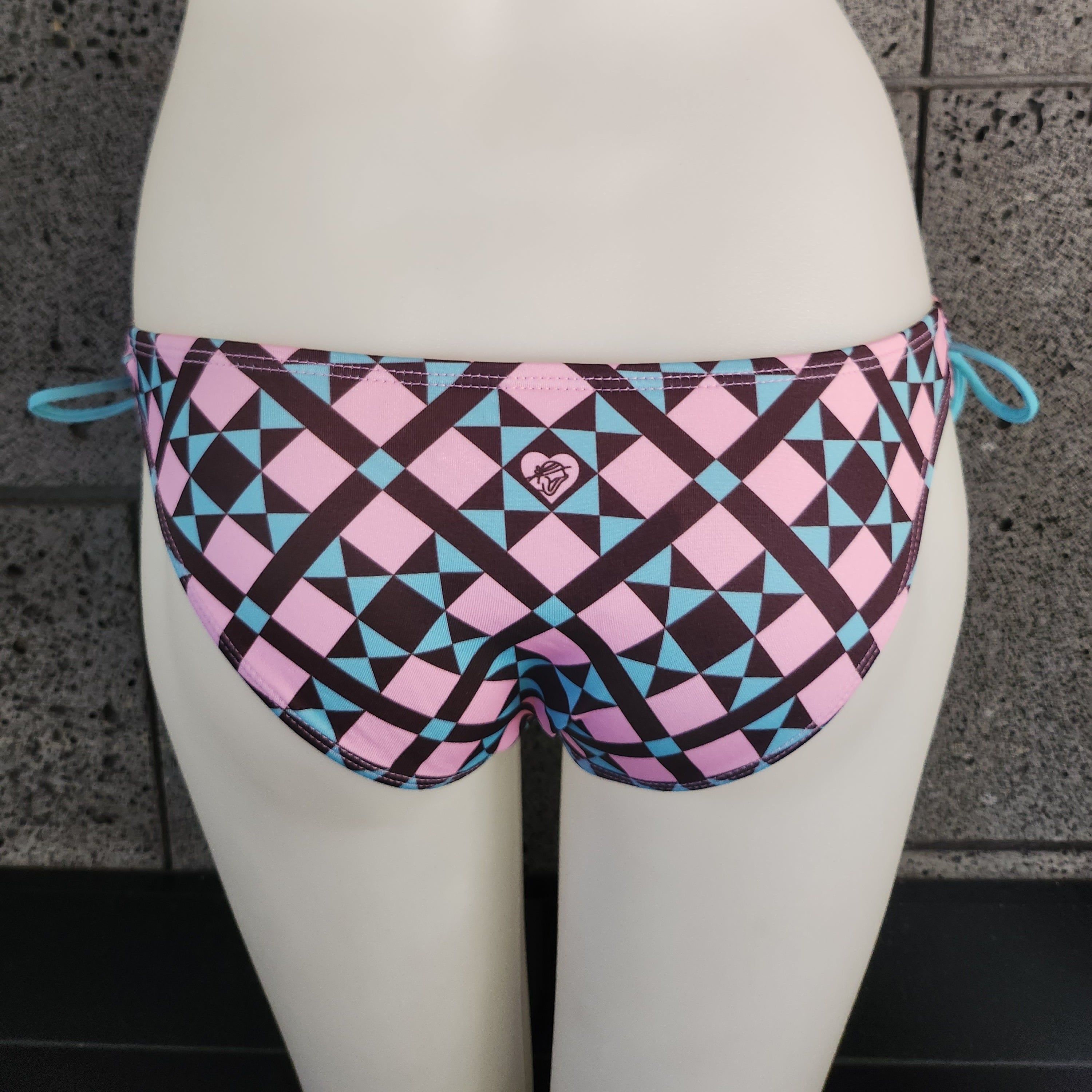 Loco Boutique Diagram Keyhole Gather