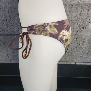 Isle Keyhole Gather - Loco Boutique