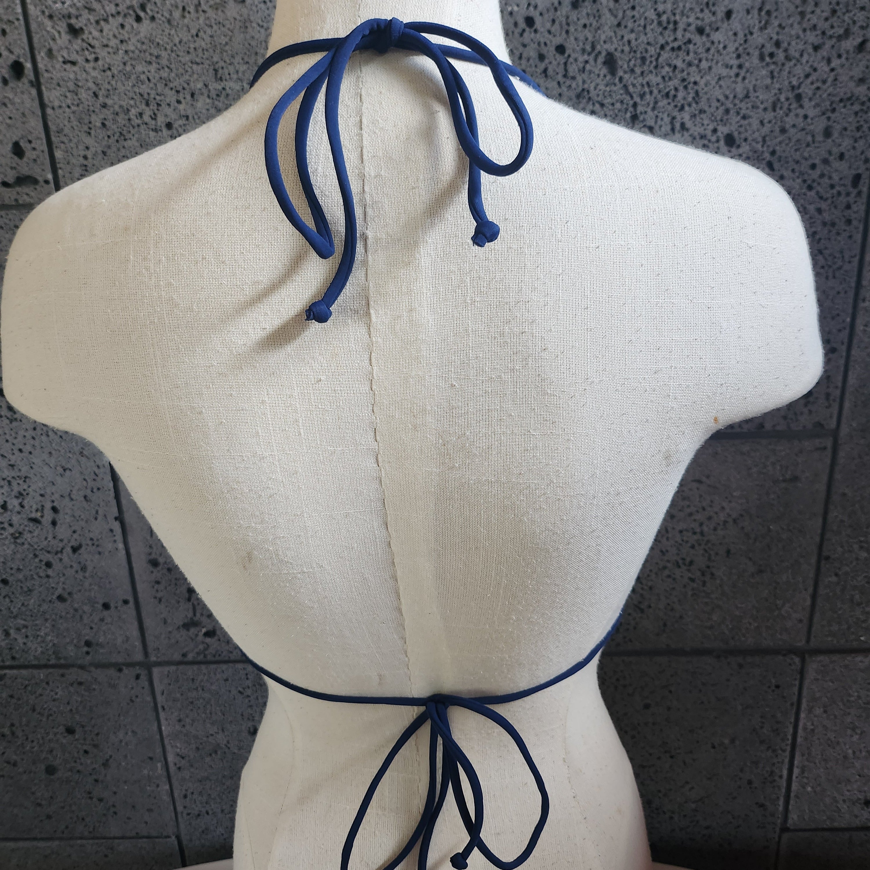Burlap Sliding Triangle - Loco Boutique
