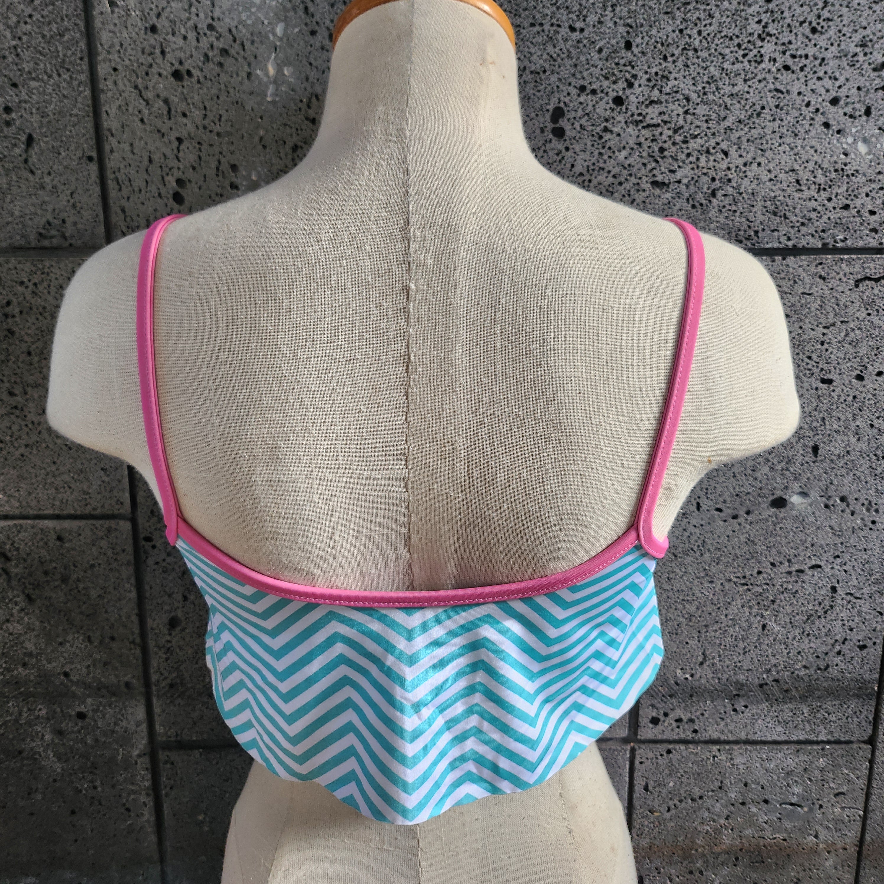 Loco Boutique Lora Sporty Crop Top - Loco Boutique