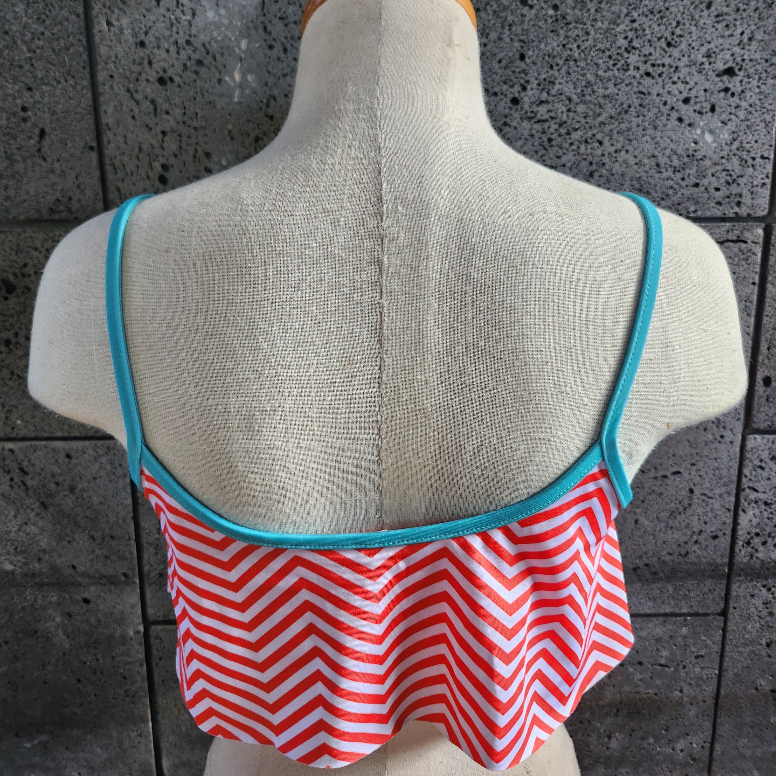 Loco Boutique Lora Sporty Crop Top