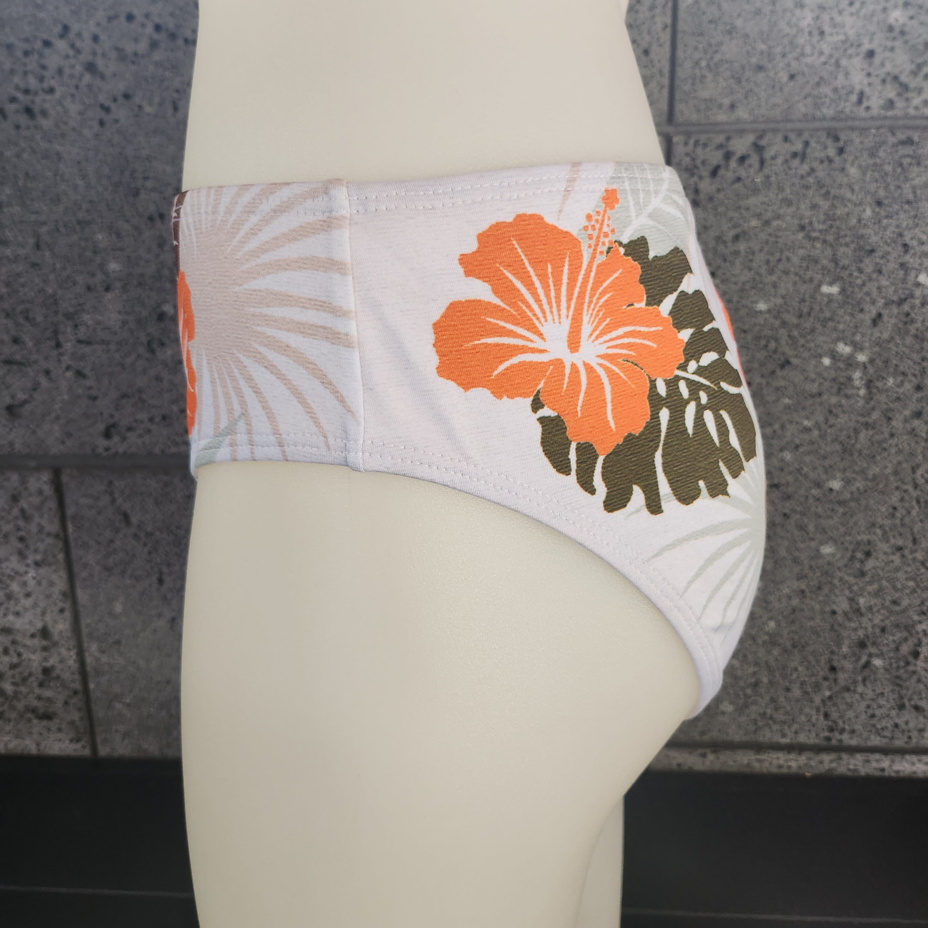 Loco Boutique Olomana 3-inch Sides