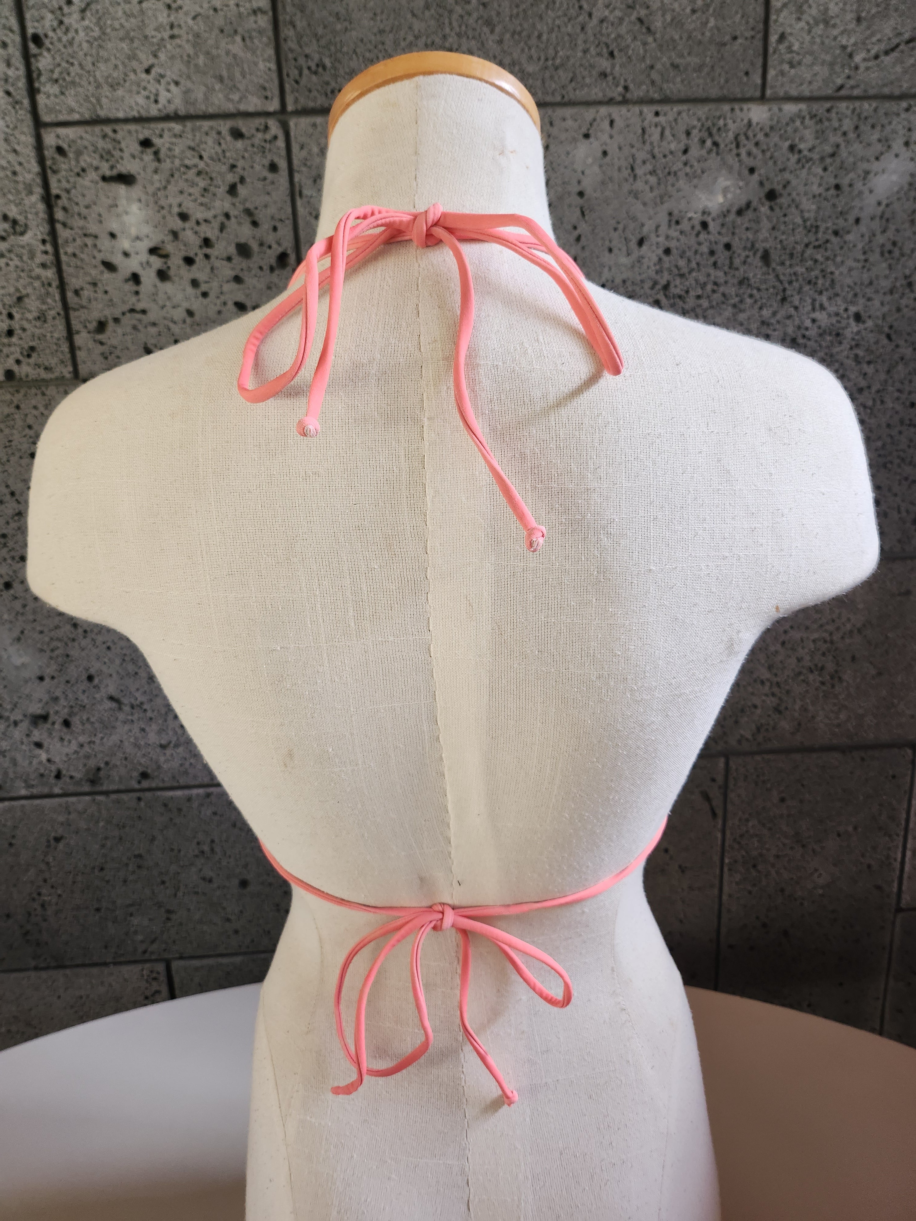 Loco Boutique Wave Garden 3 String Triangle Top