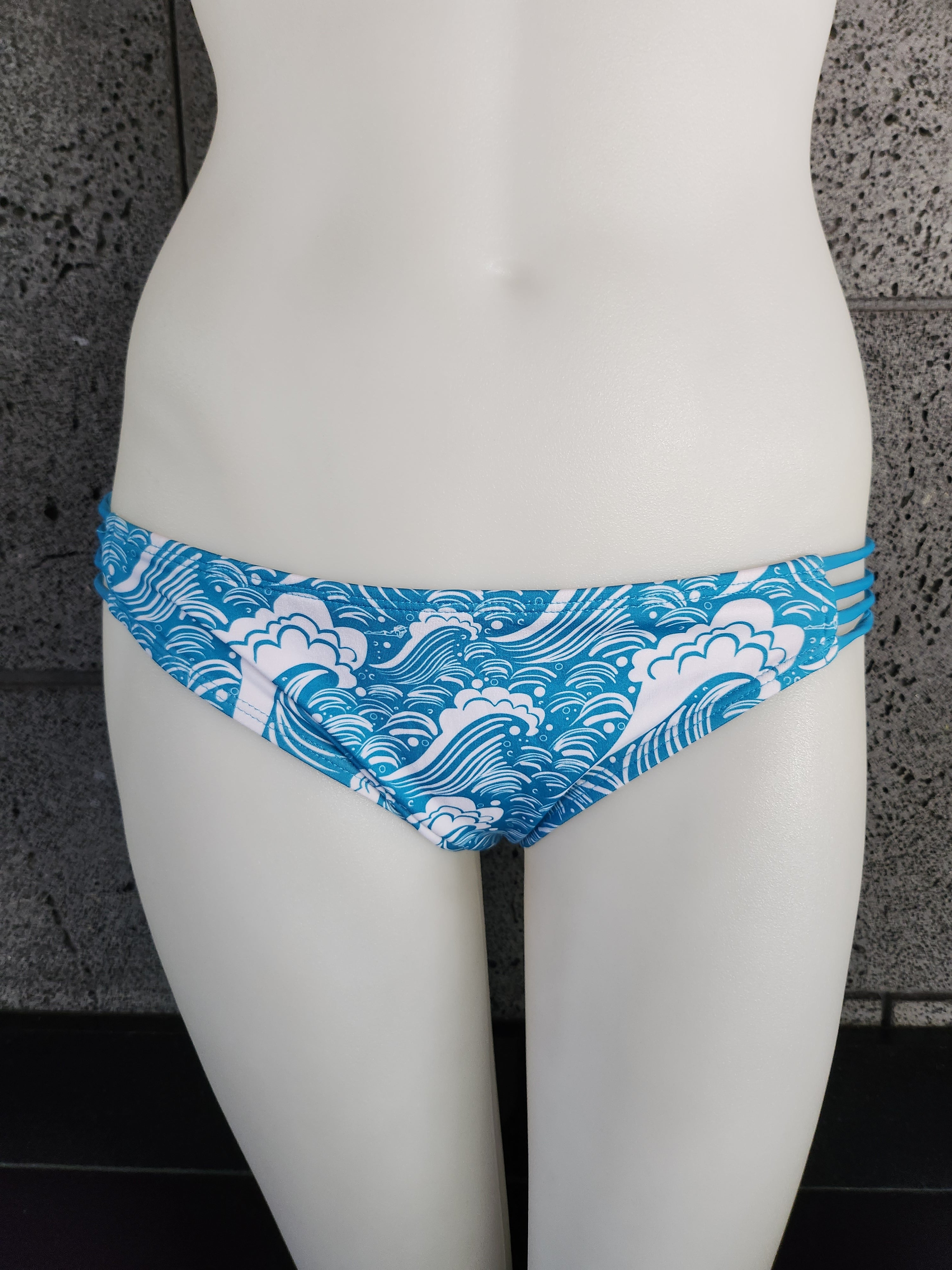 Loco Boutique Wave Garden Strappy Spaghetti Sides