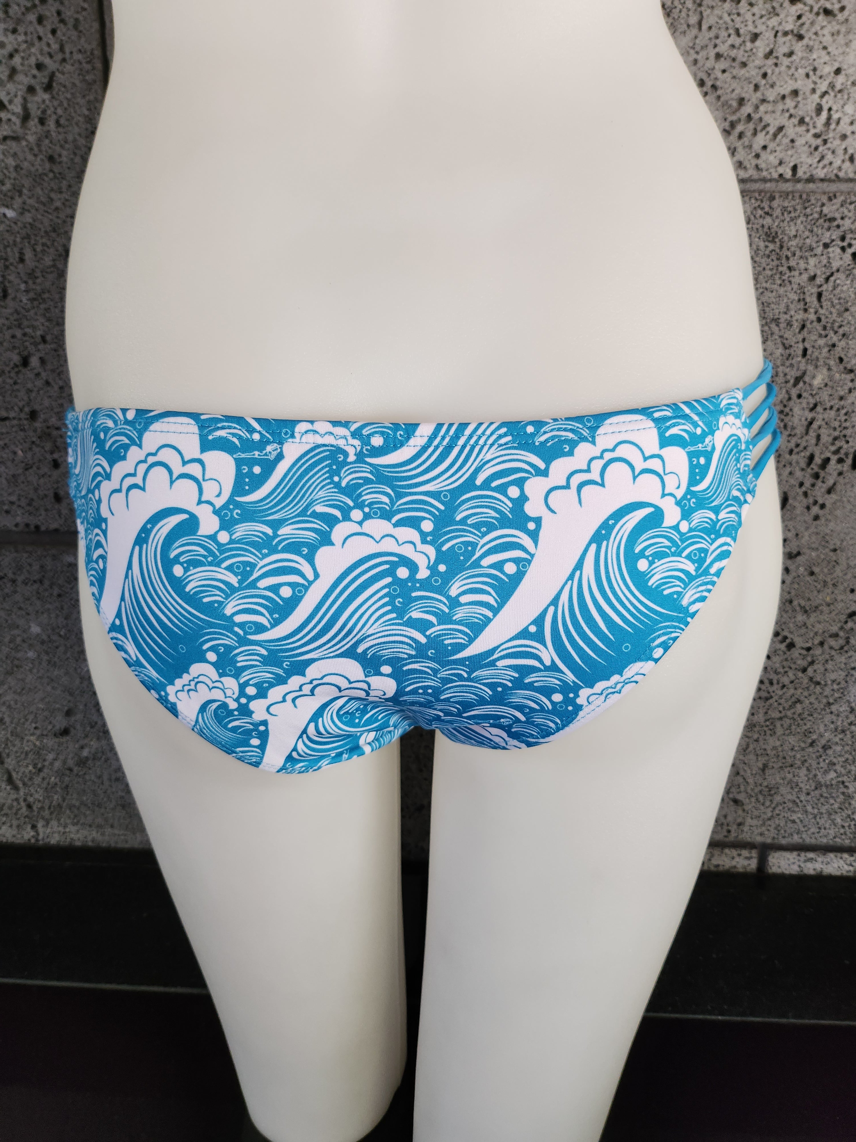 Loco Boutique Wave Garden Strappy Spaghetti Sides