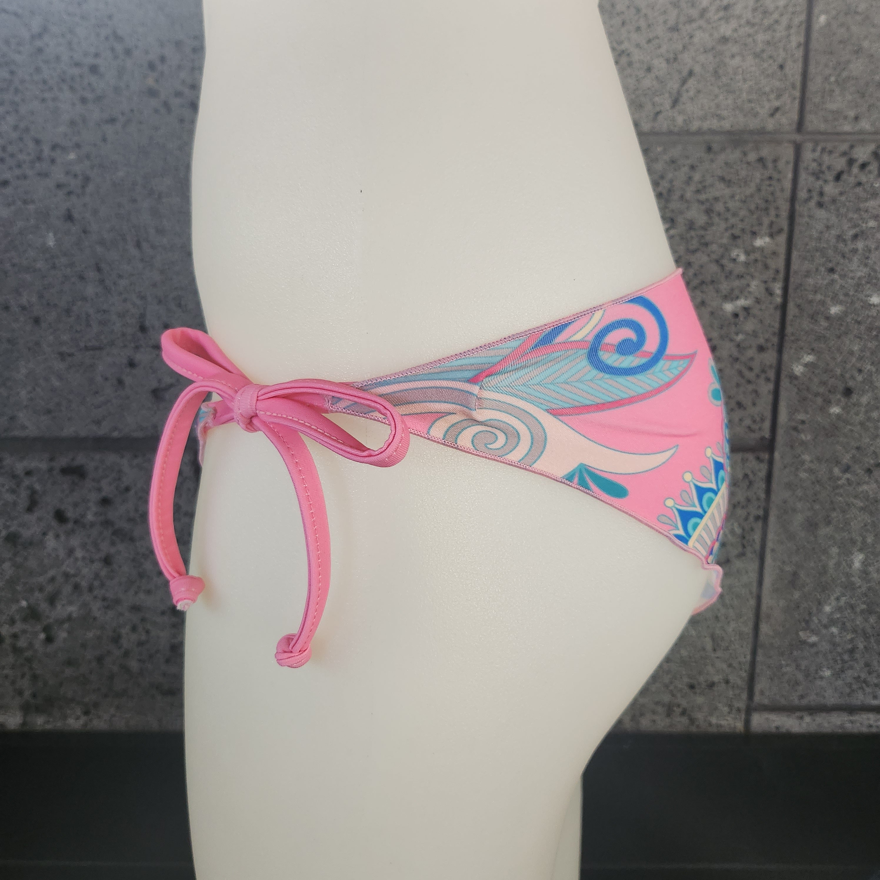 Loco Boutique Magic Carpet Removable Bows Bottom