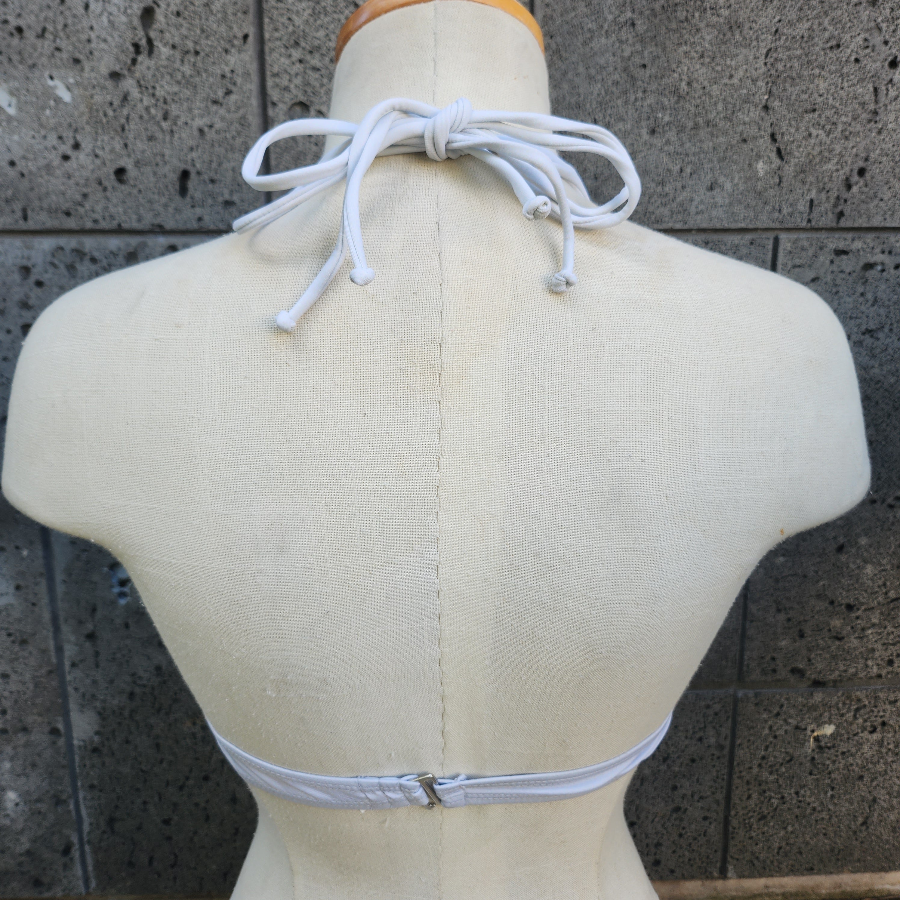 Loco Boutique Retro Hawaii Keyhole Front Banded Chest Bikini Top