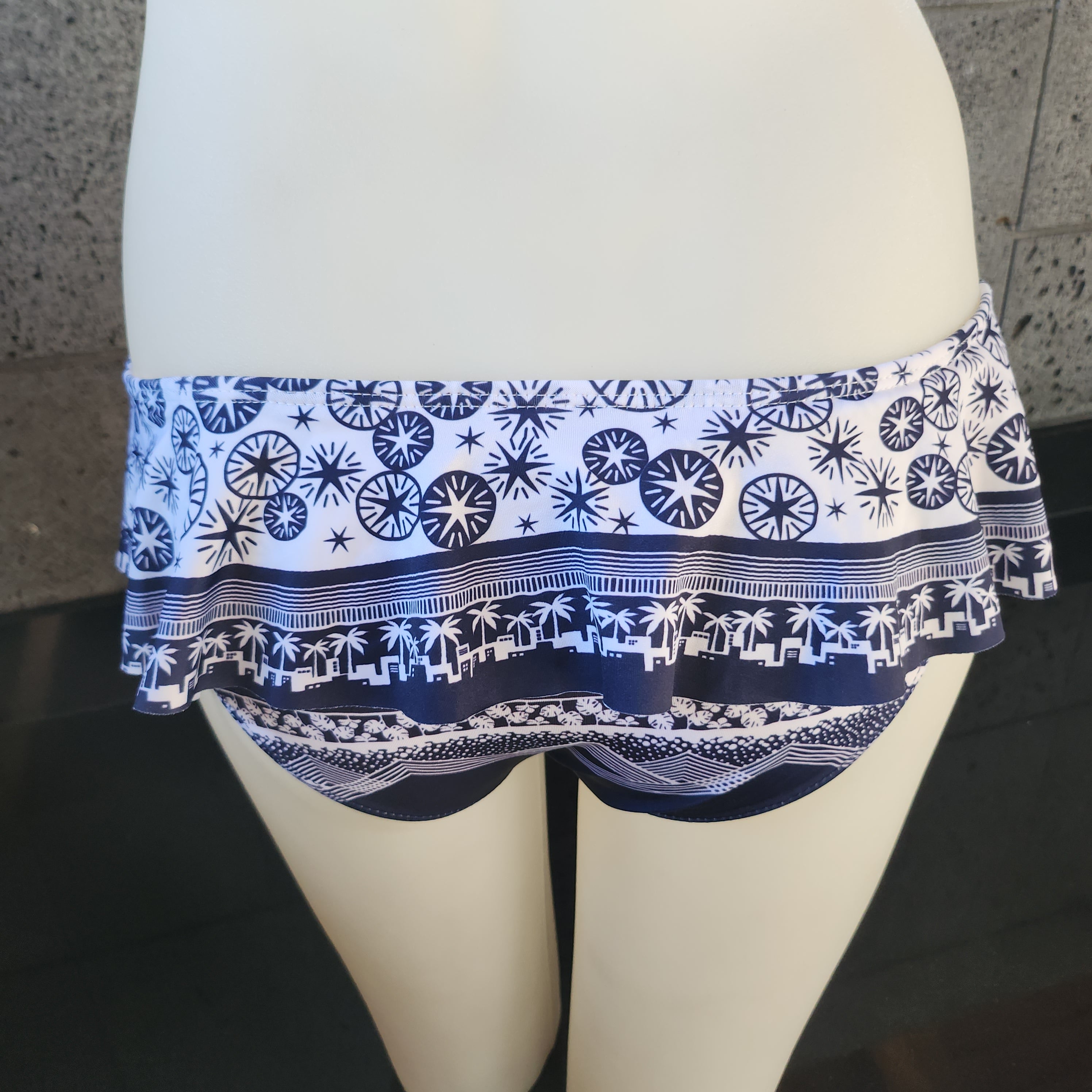 Parte inferior de bikini con falda de fuegos artificiales Waikiki para mujer de Loco Boutique