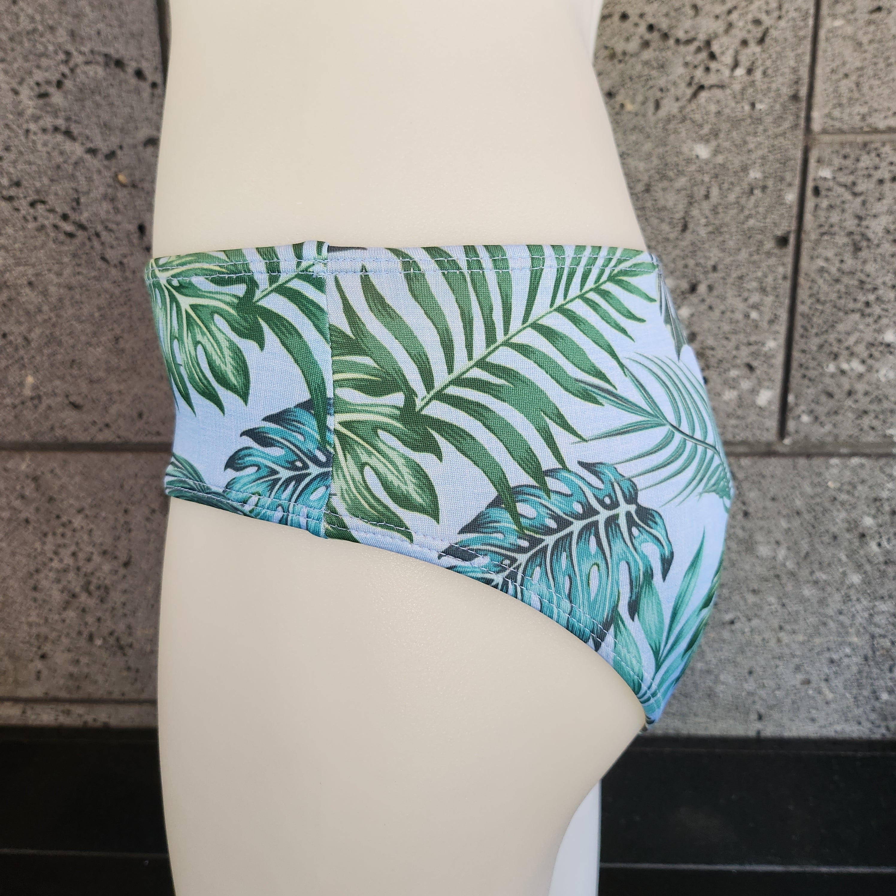 Loco Boutique Palm Leaves 3-inch Sides
