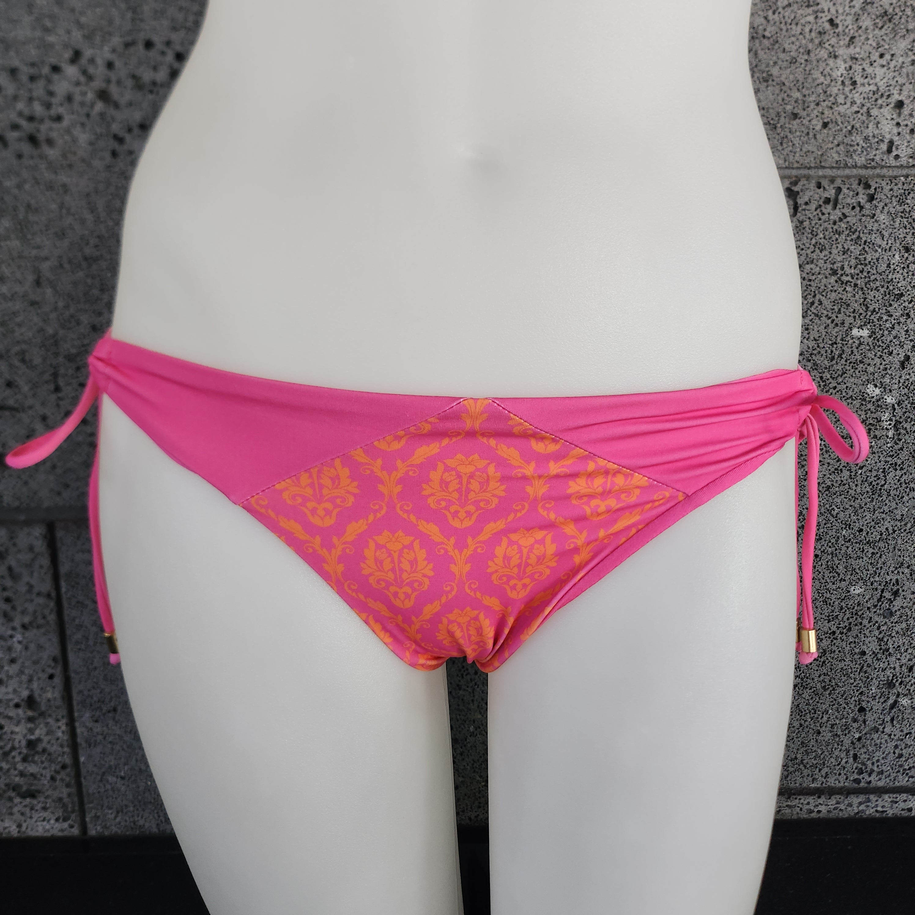 Loco Boutique Italian Damask Keyhole Gathered