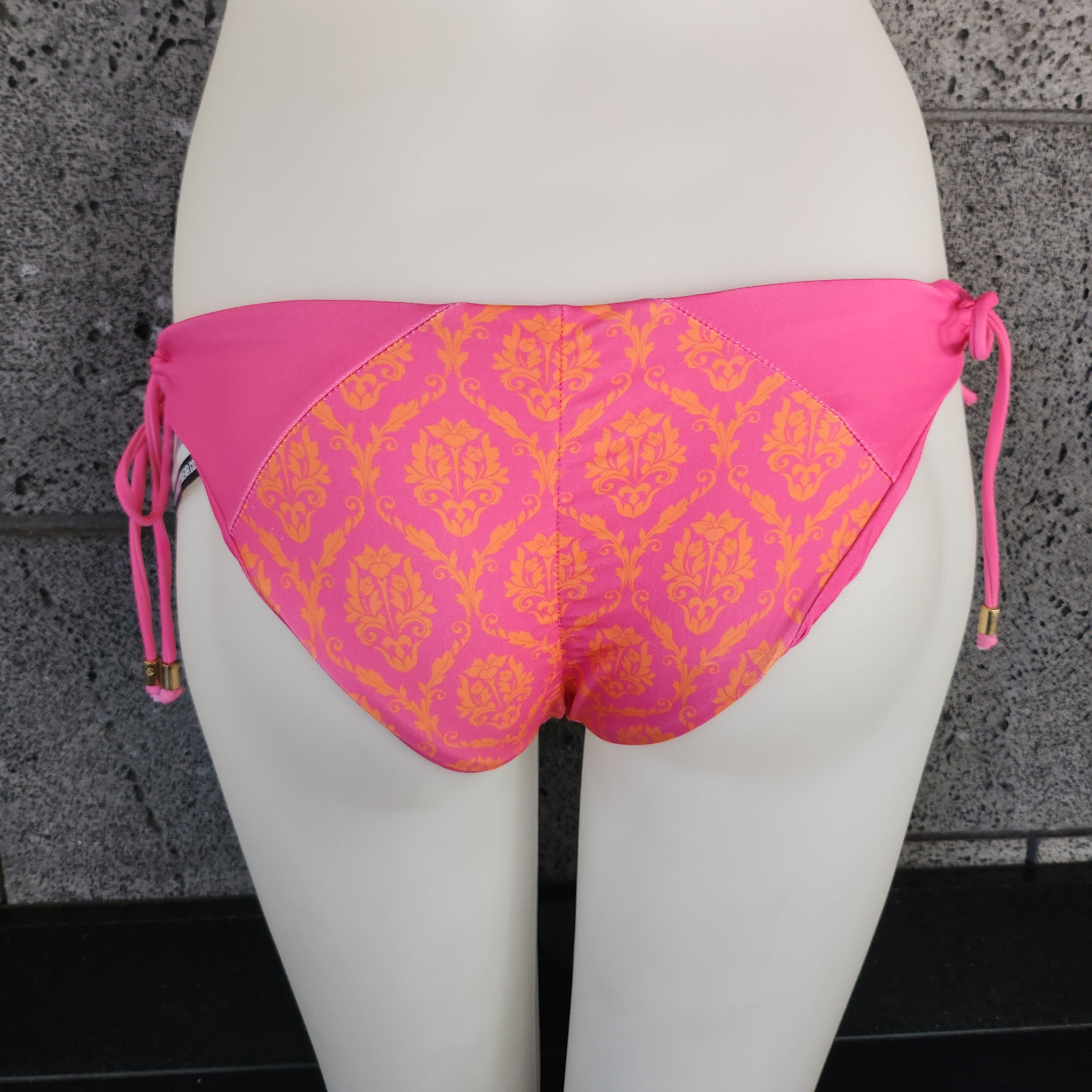 Loco Boutique Italian Damask Keyhole Gathered