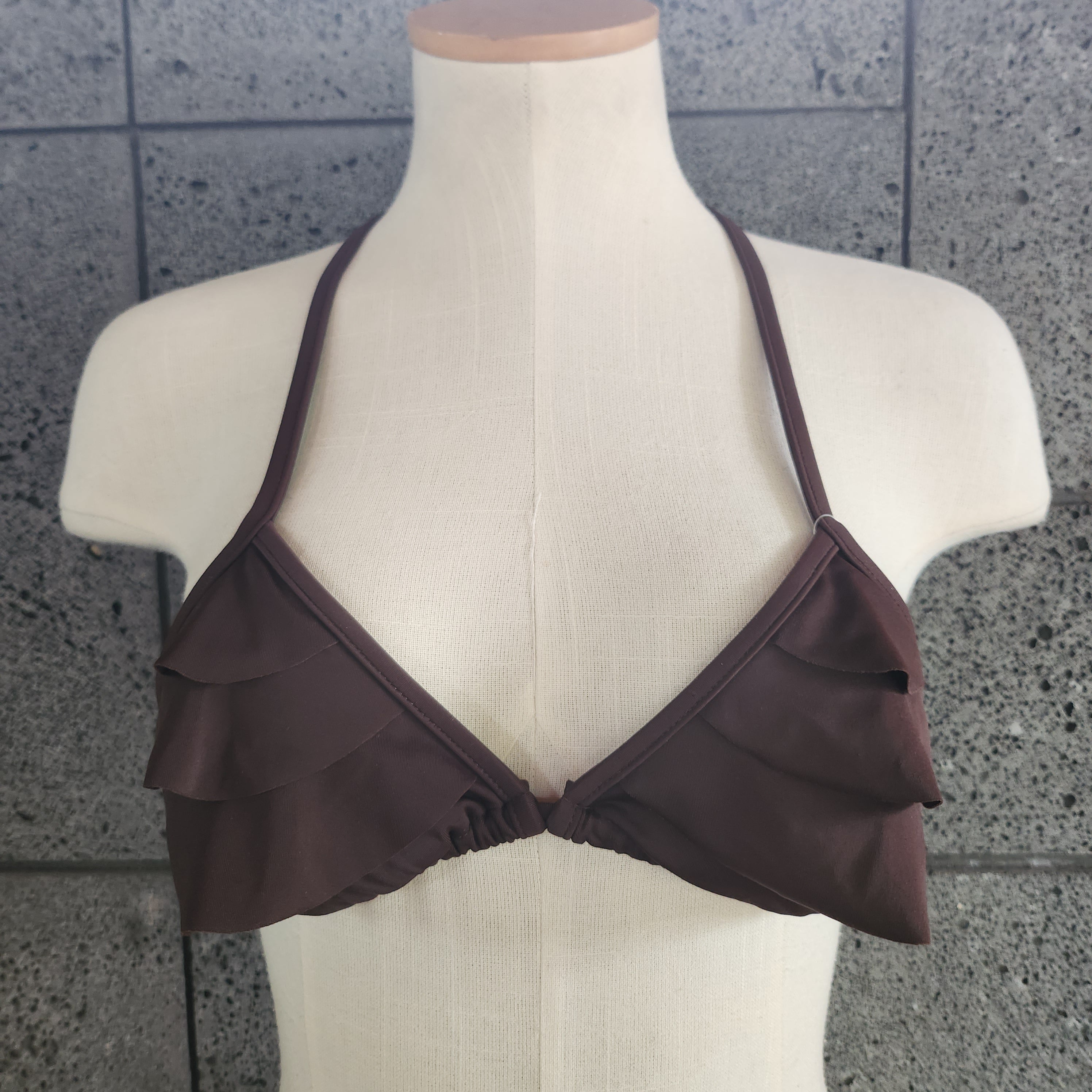 Loco Boutique Blank 3-Tiered Ruffle Triangle Sae00091