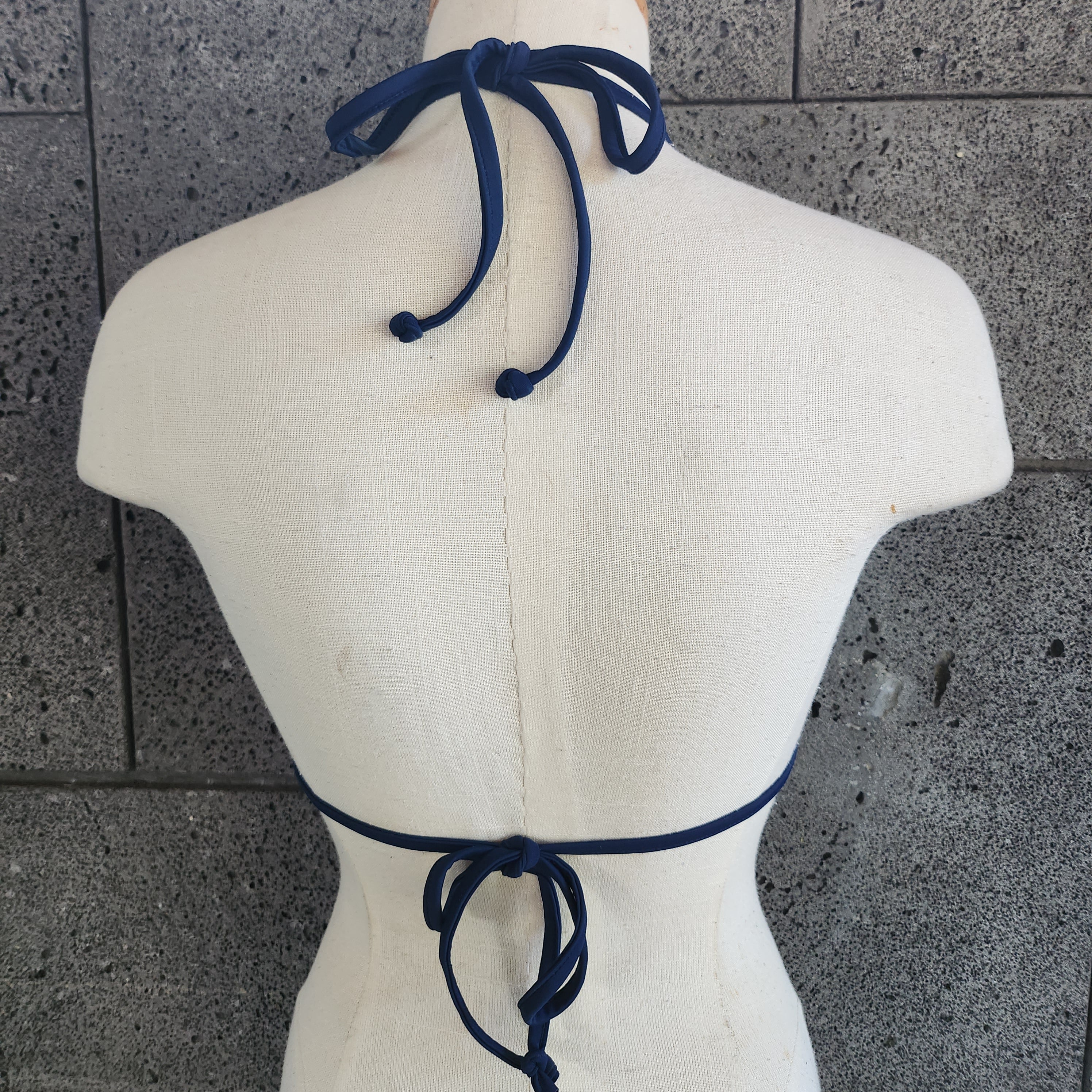 Loco Boutique Blank 3-Tiered Ruffle Triangle Sae00091