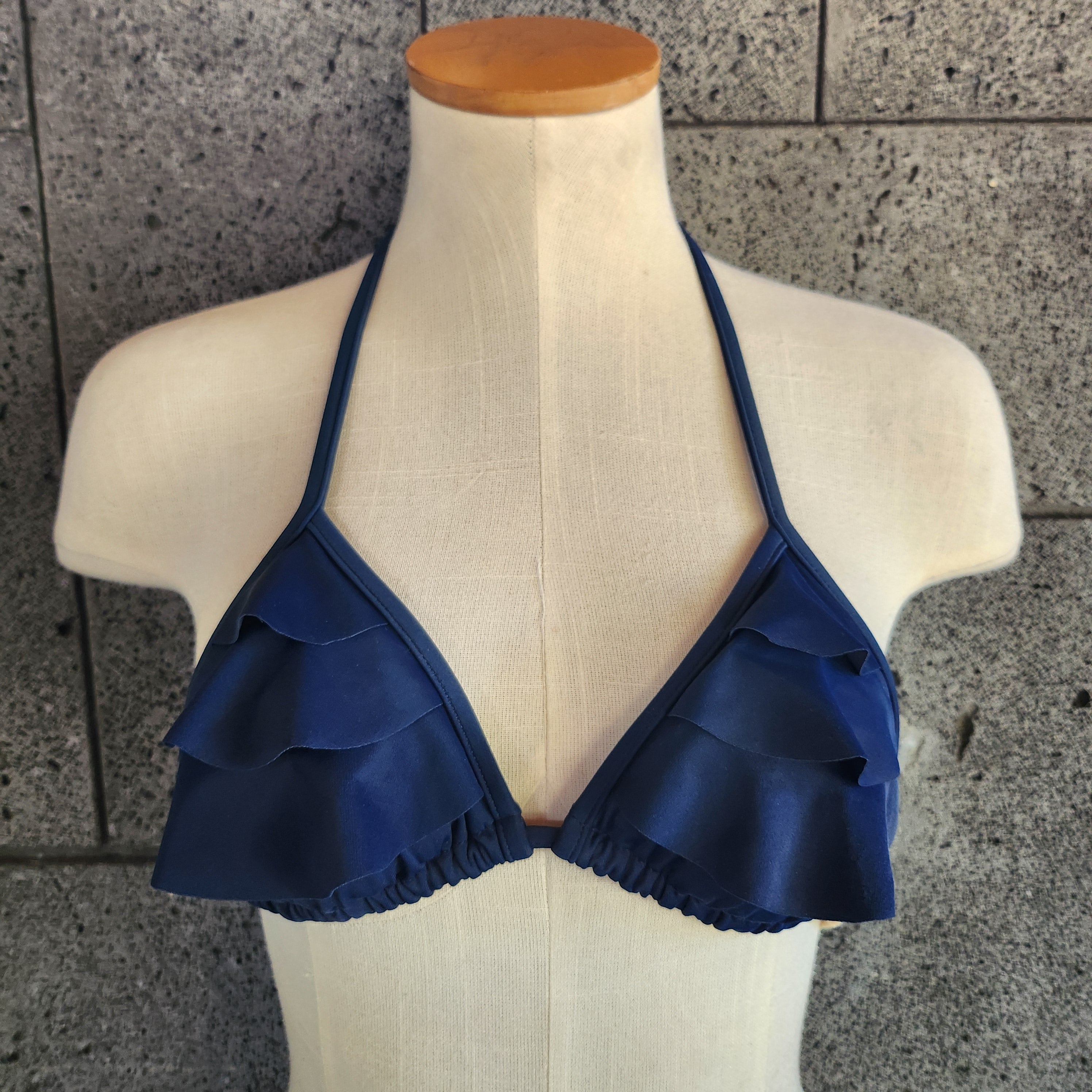 Loco Boutique Blank 3-Tiered Ruffle Triangle Sae00091