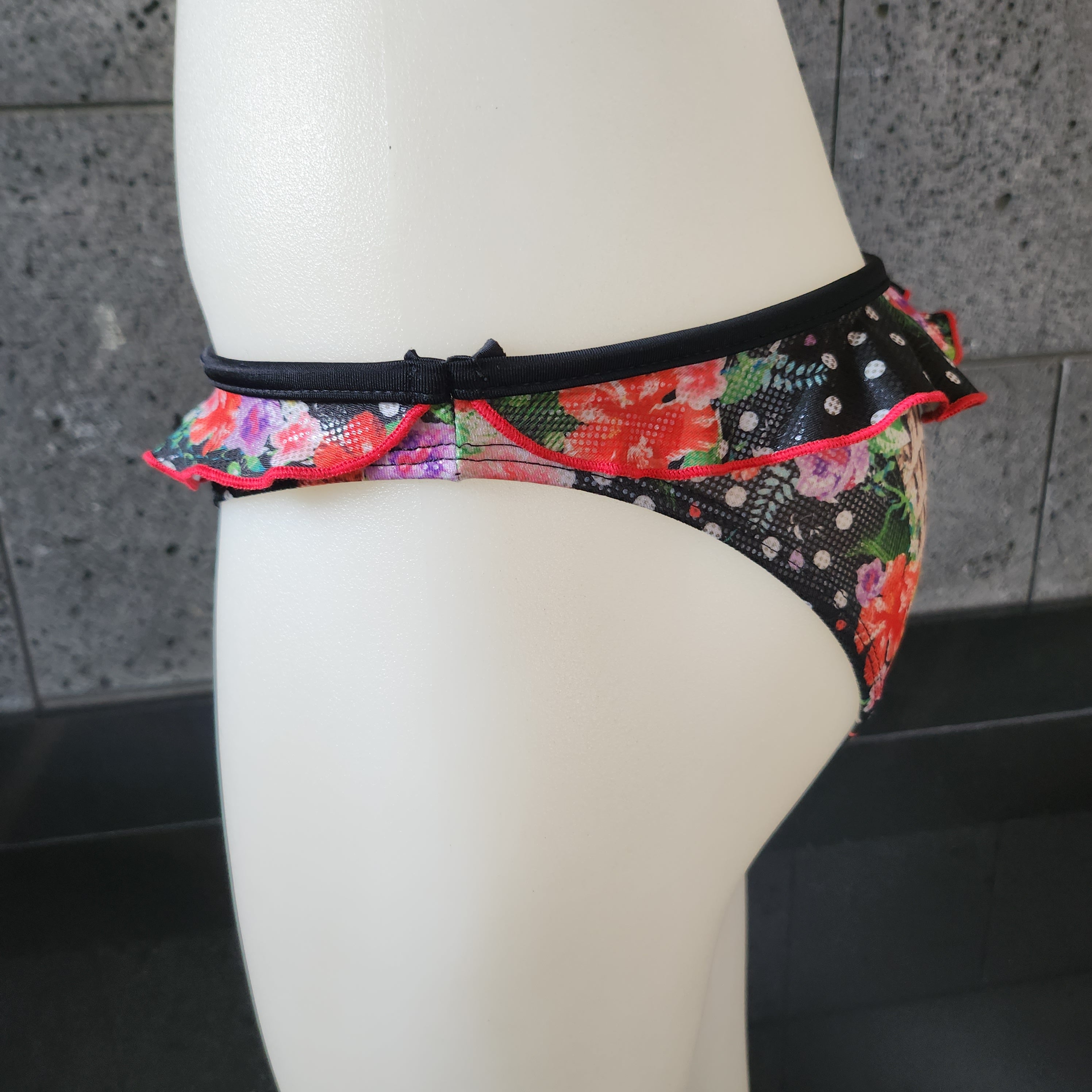 Loco Boutique Snake Flounced Waist