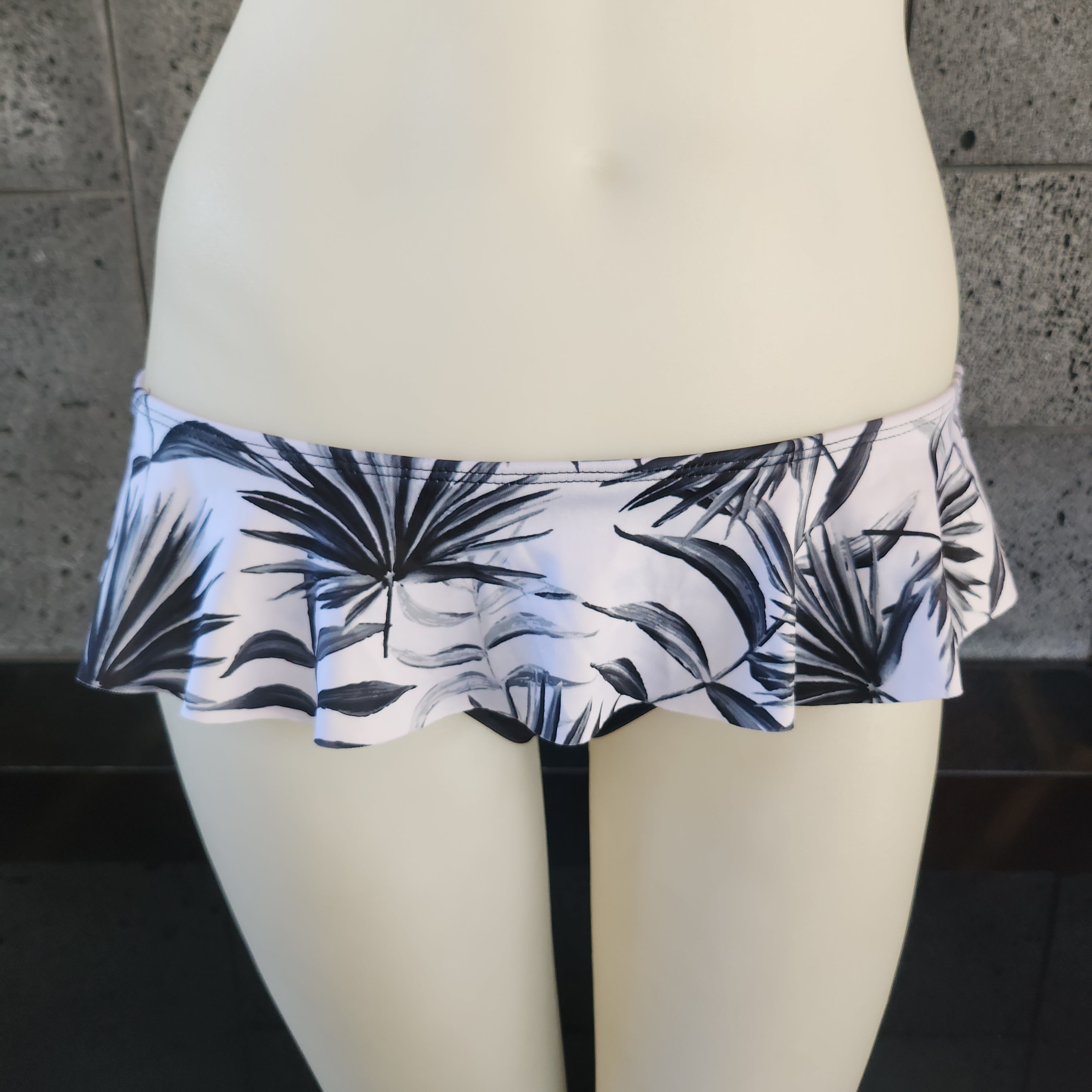 Loco Boutique Tropical Leaves Skirted Bottom