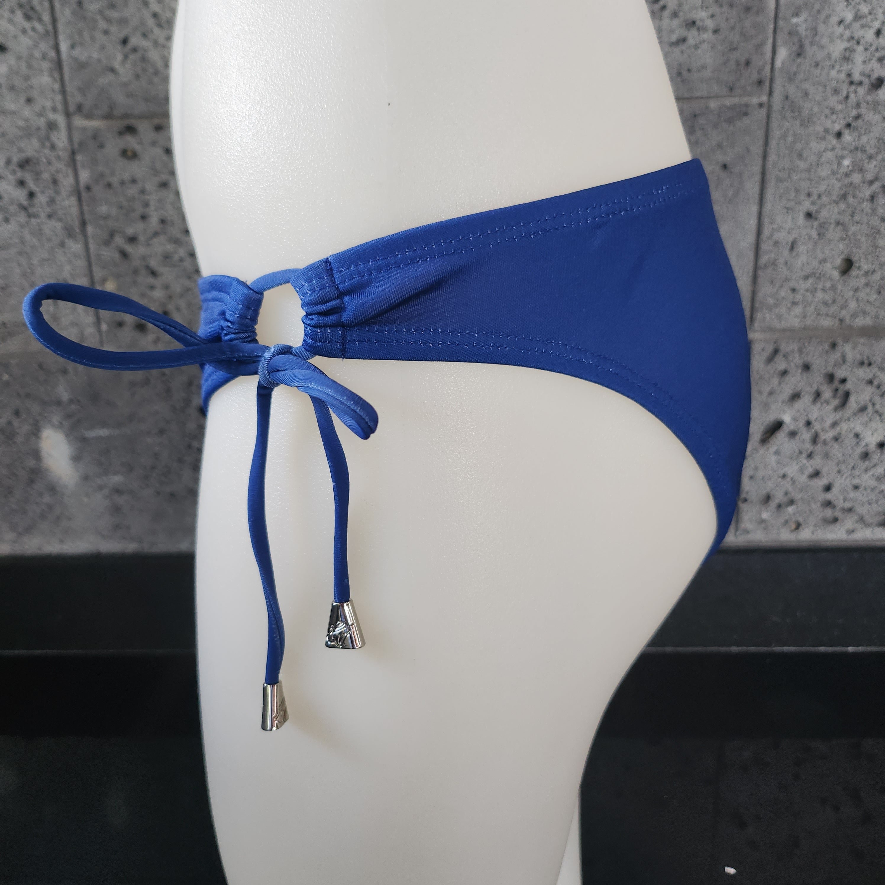 Solid Logo Keyhole Gather - Loco Boutique